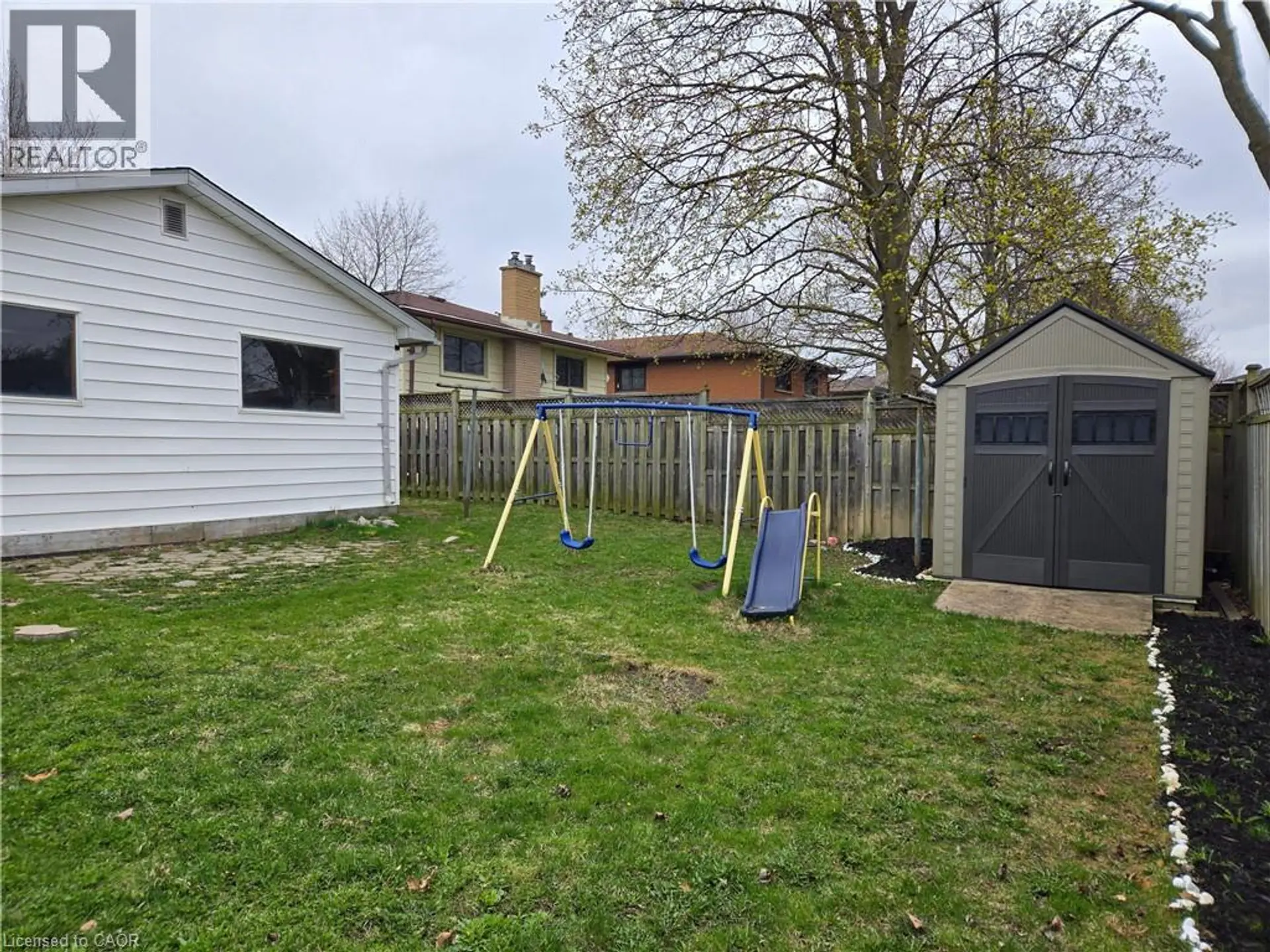 261 OVERLEA Drive - Image 11