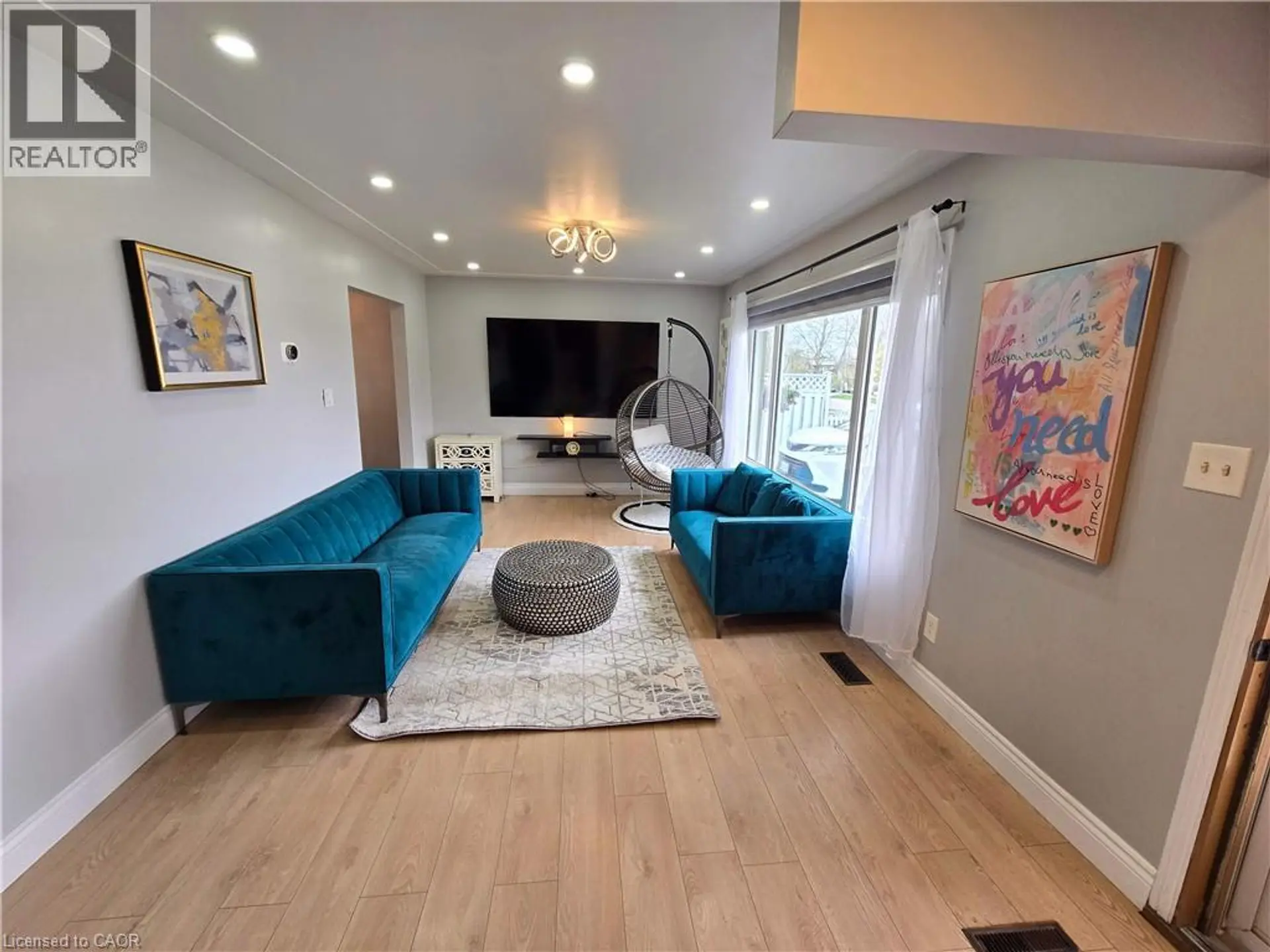 261 OVERLEA Drive - Image 6