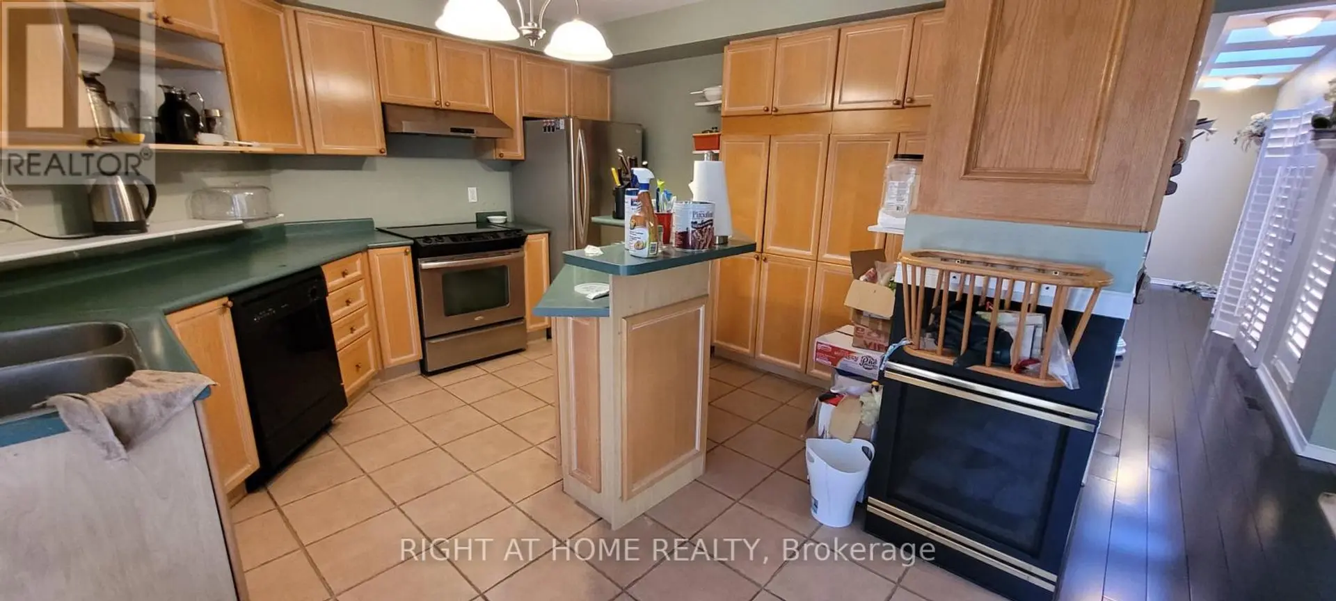 377 TURNBERRY CRESCENT - Image 12