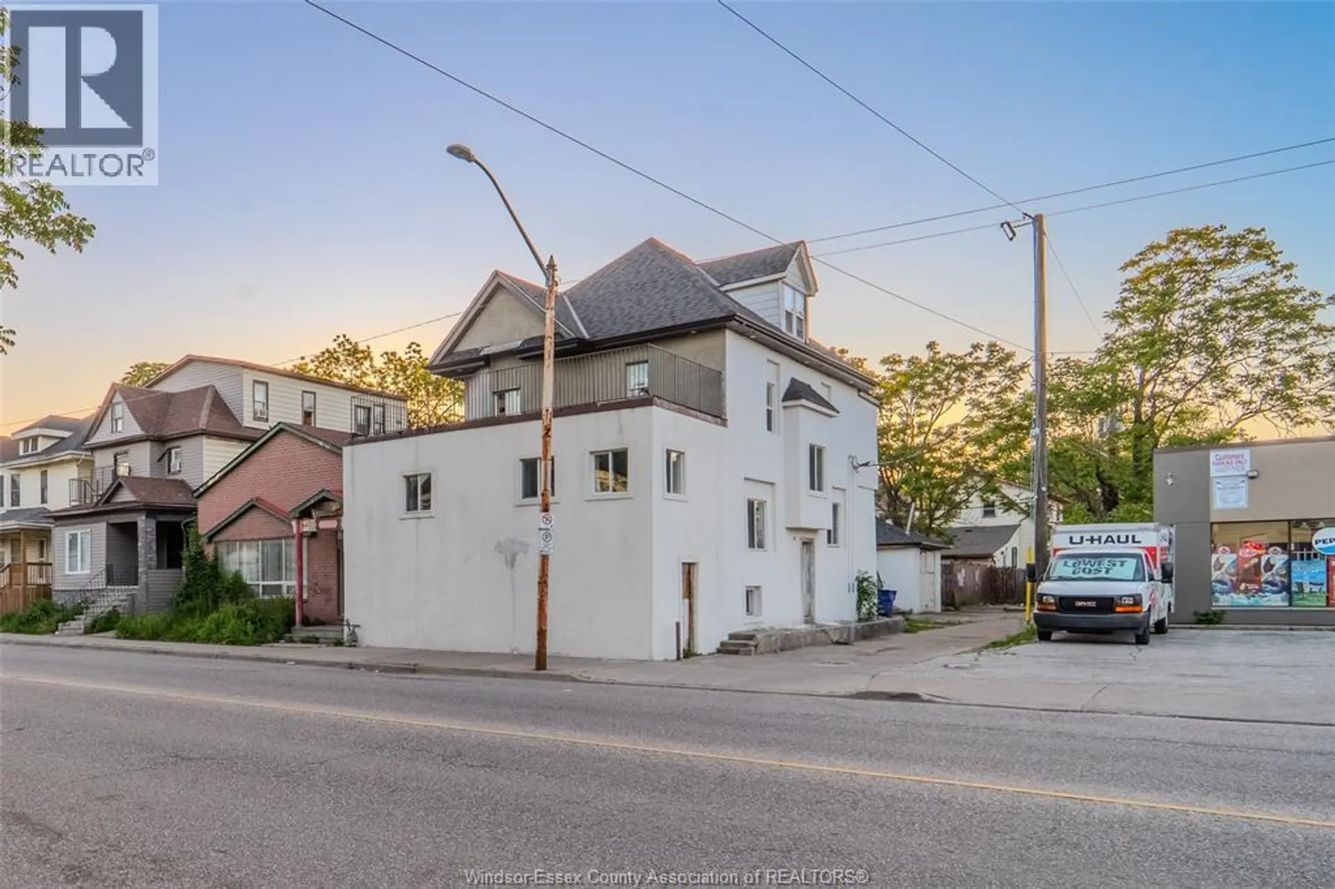 430 WYANDOTTE STREET West - Image 1