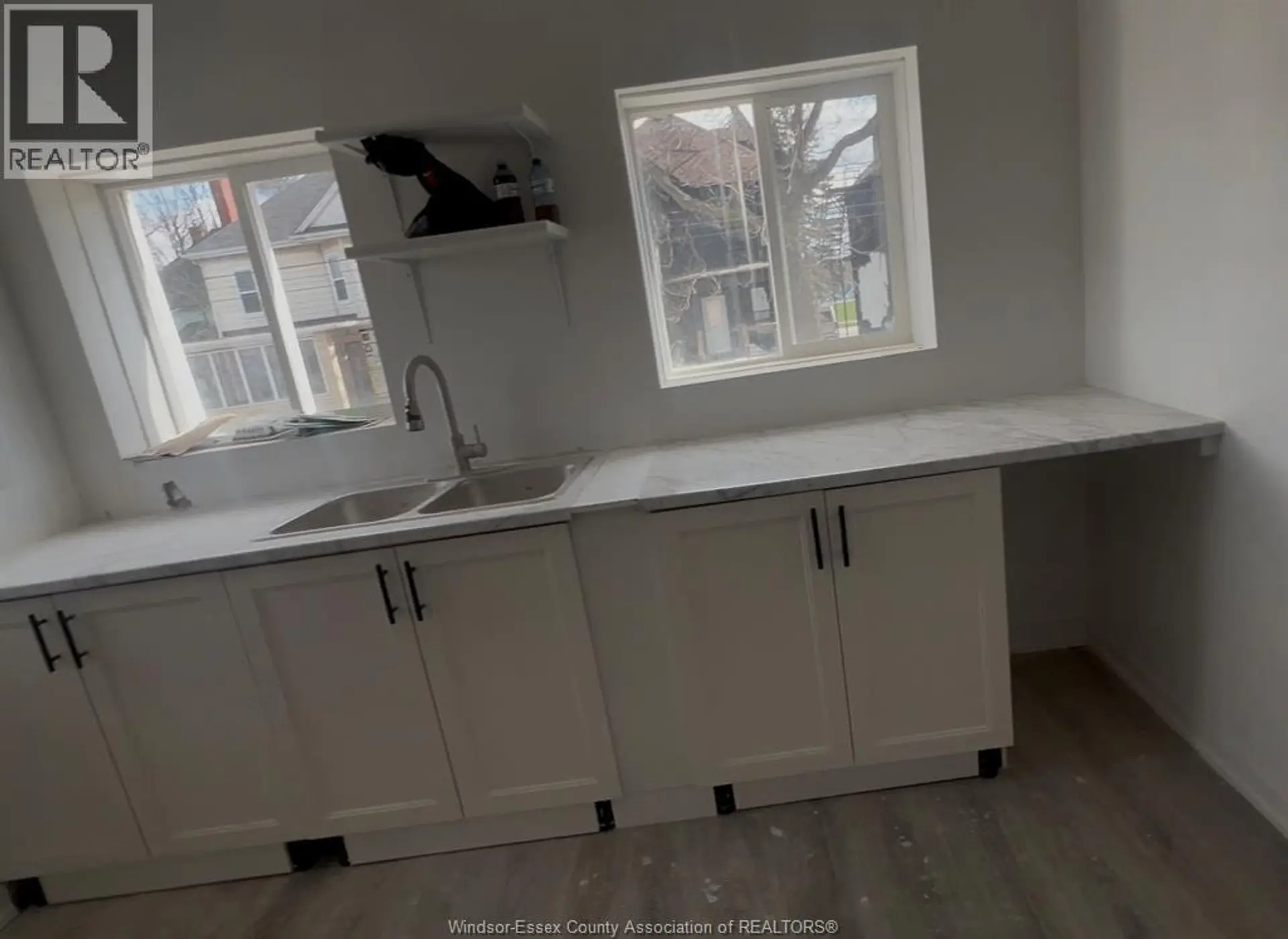 430 WYANDOTTE STREET West - Image 11