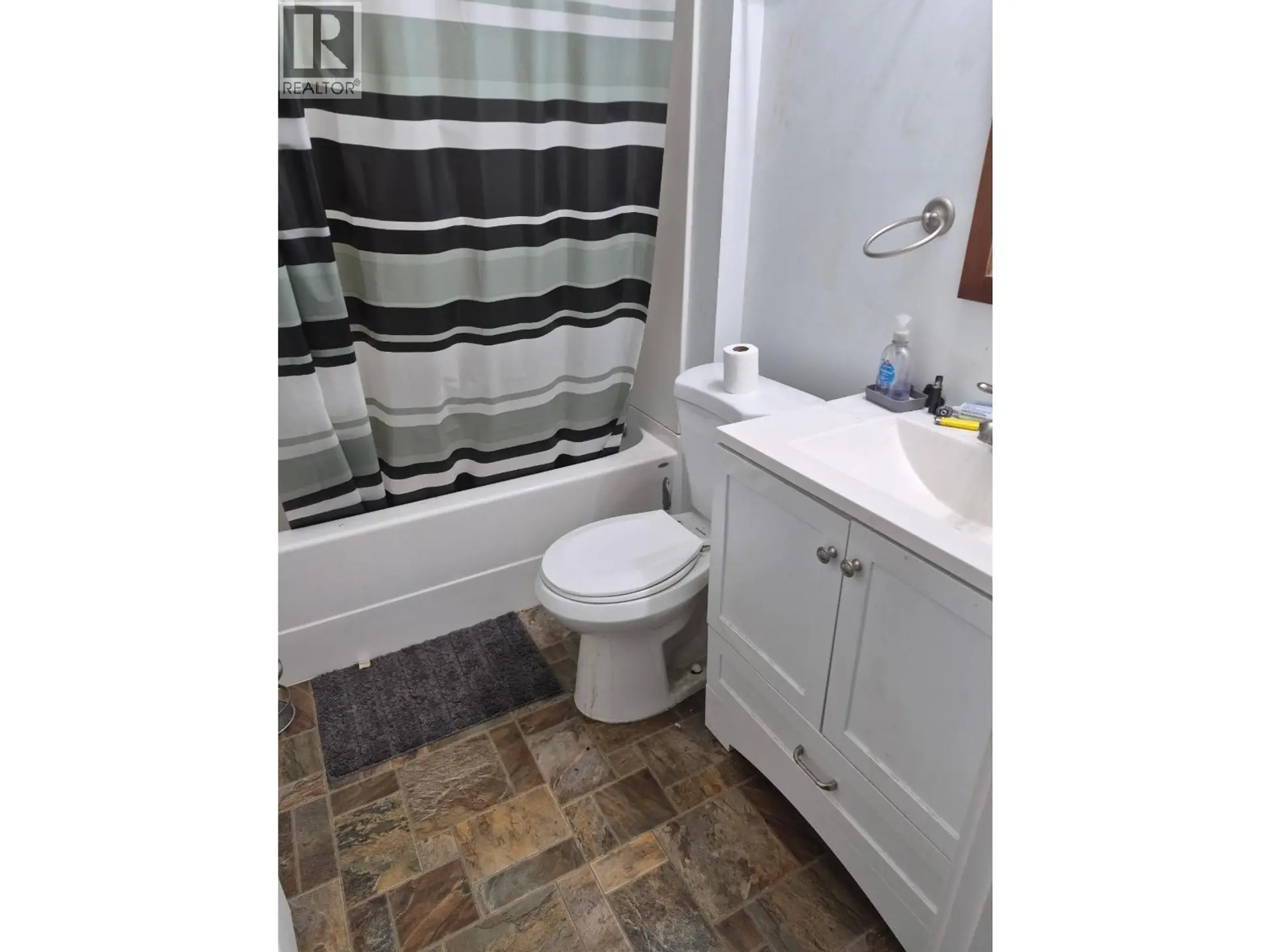 1920 HEMLOCK STREET - Image 15
