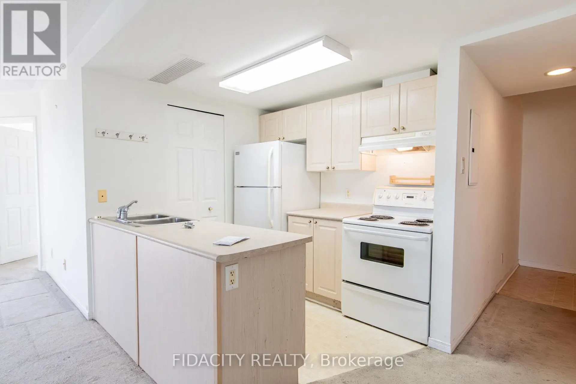 #7N 310 CENTRAL PARK DRIVE - Image 4