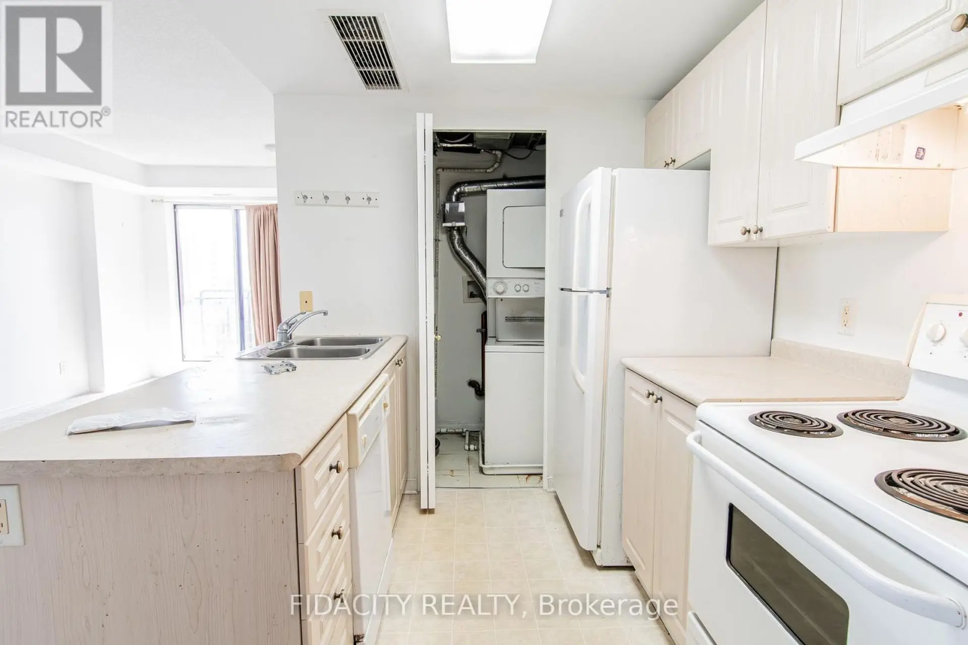 #7N 310 CENTRAL PARK DRIVE - Image 6