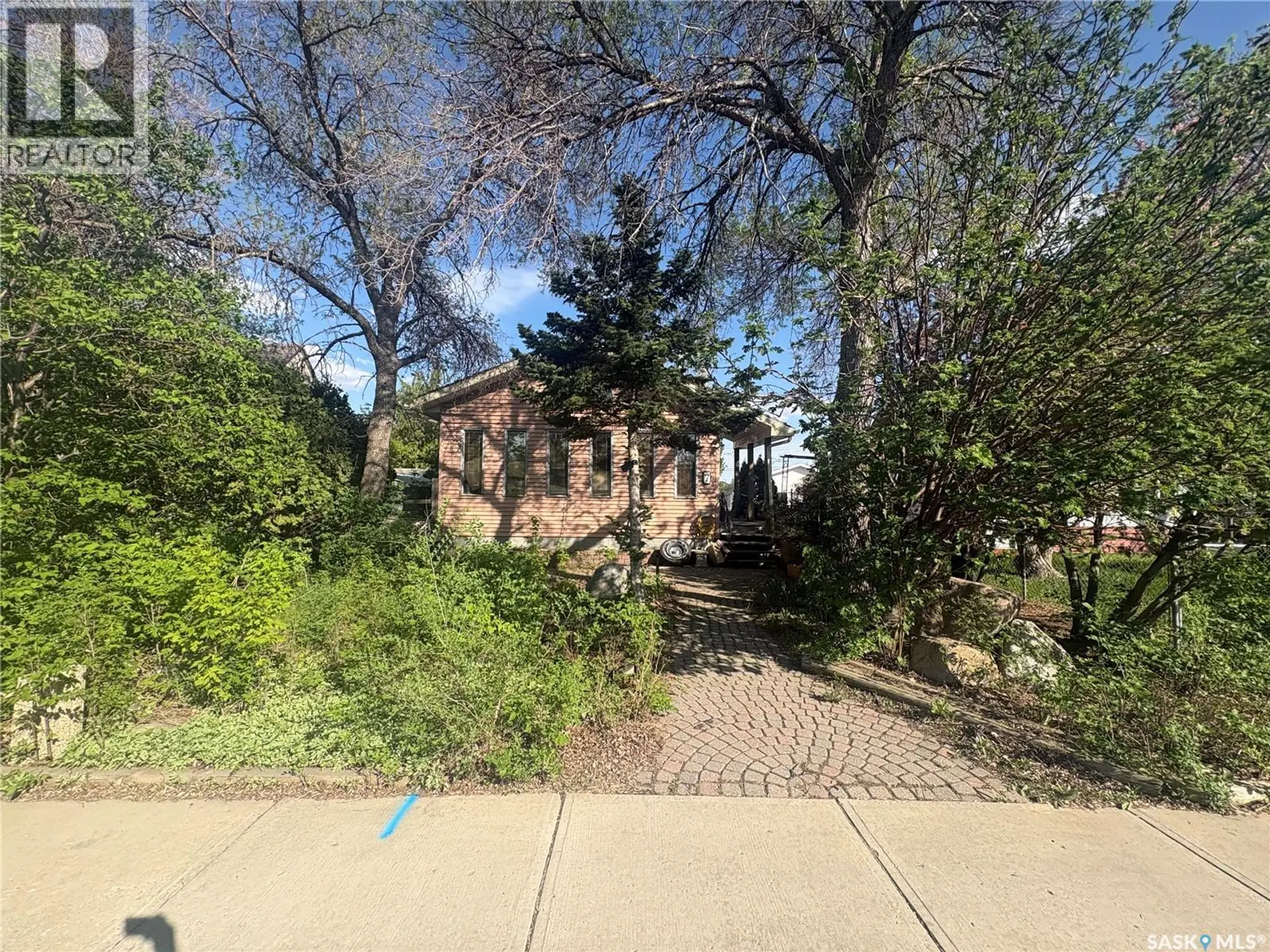 7 Charles CRESCENT - Image 2
