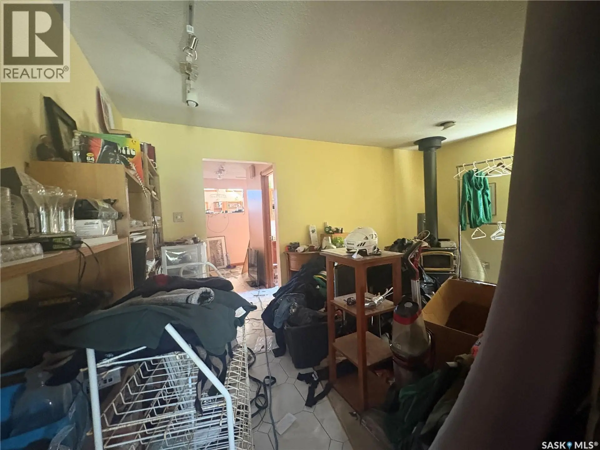 7 Charles CRESCENT - Image 4