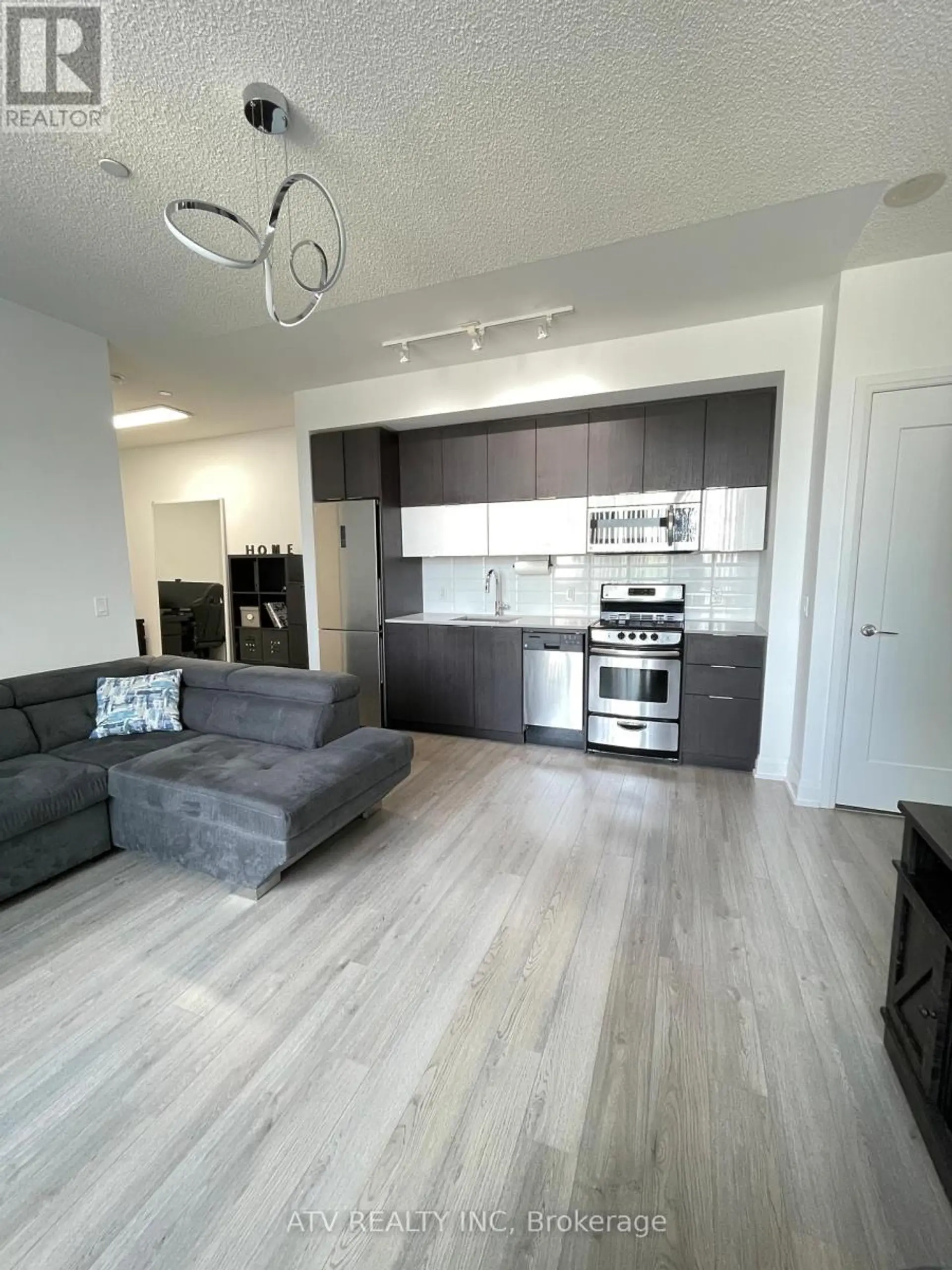 #309 56 ANNIE CRAIG DRIVE - Image 2