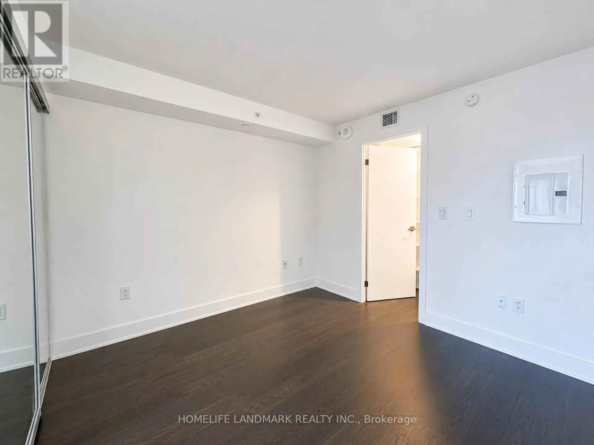 #2907 955 BAY STREET - Image 11