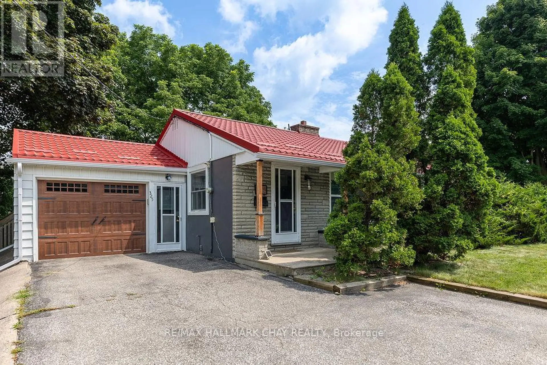 325 INNISFIL STREET - Image 3