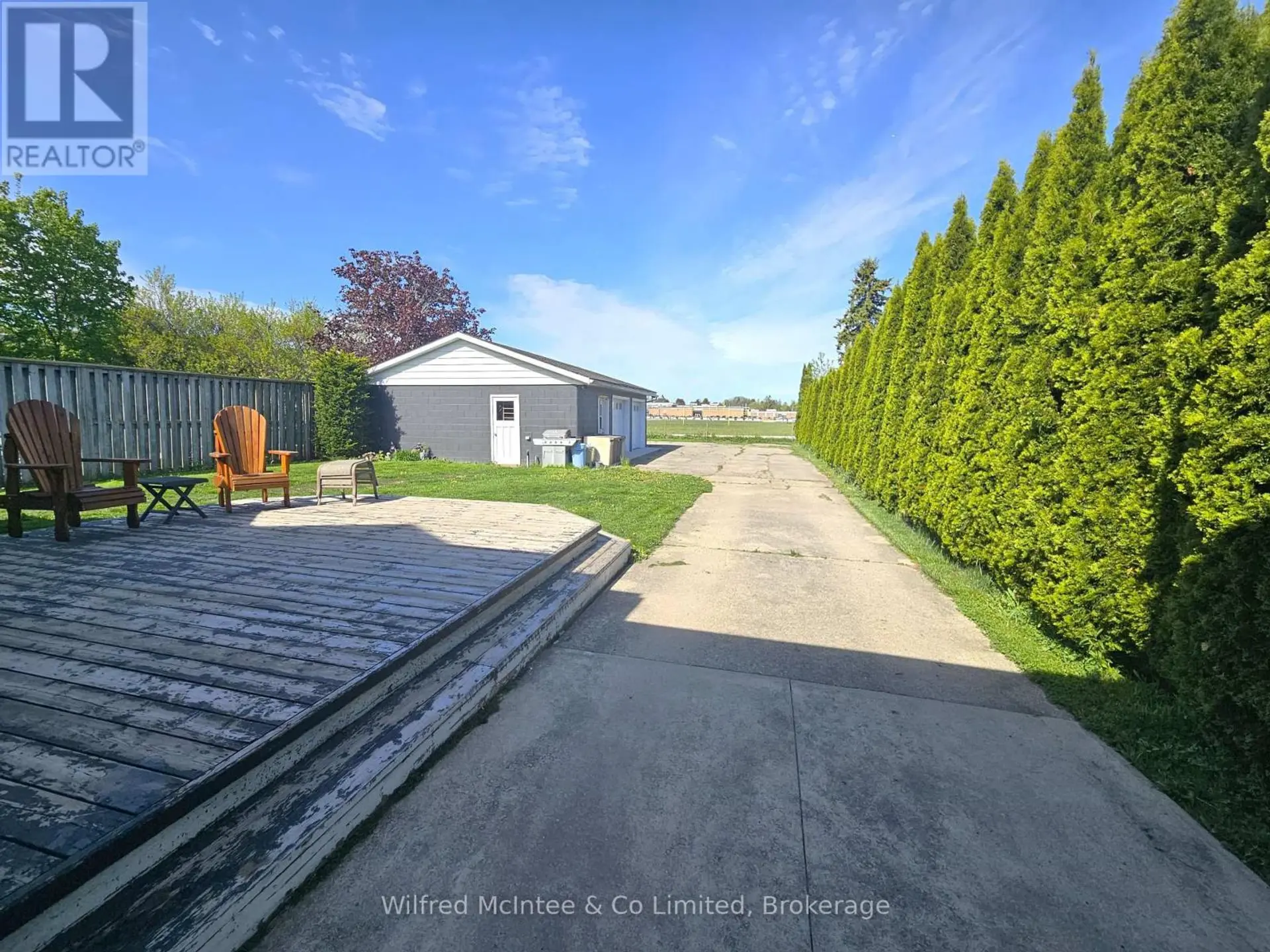 958 6TH AVENUE W - Image 3