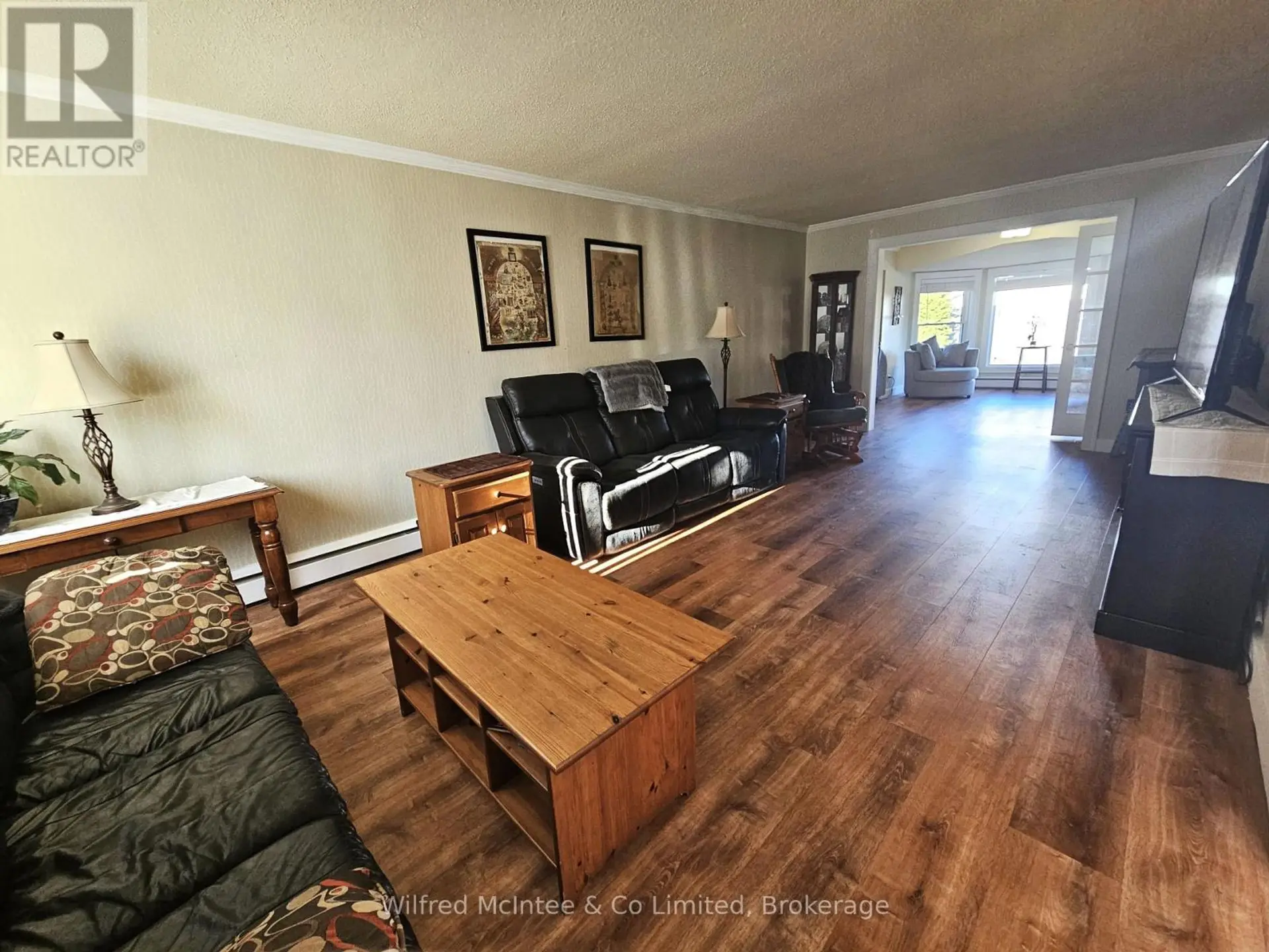 958 6TH AVENUE W - Image 5
