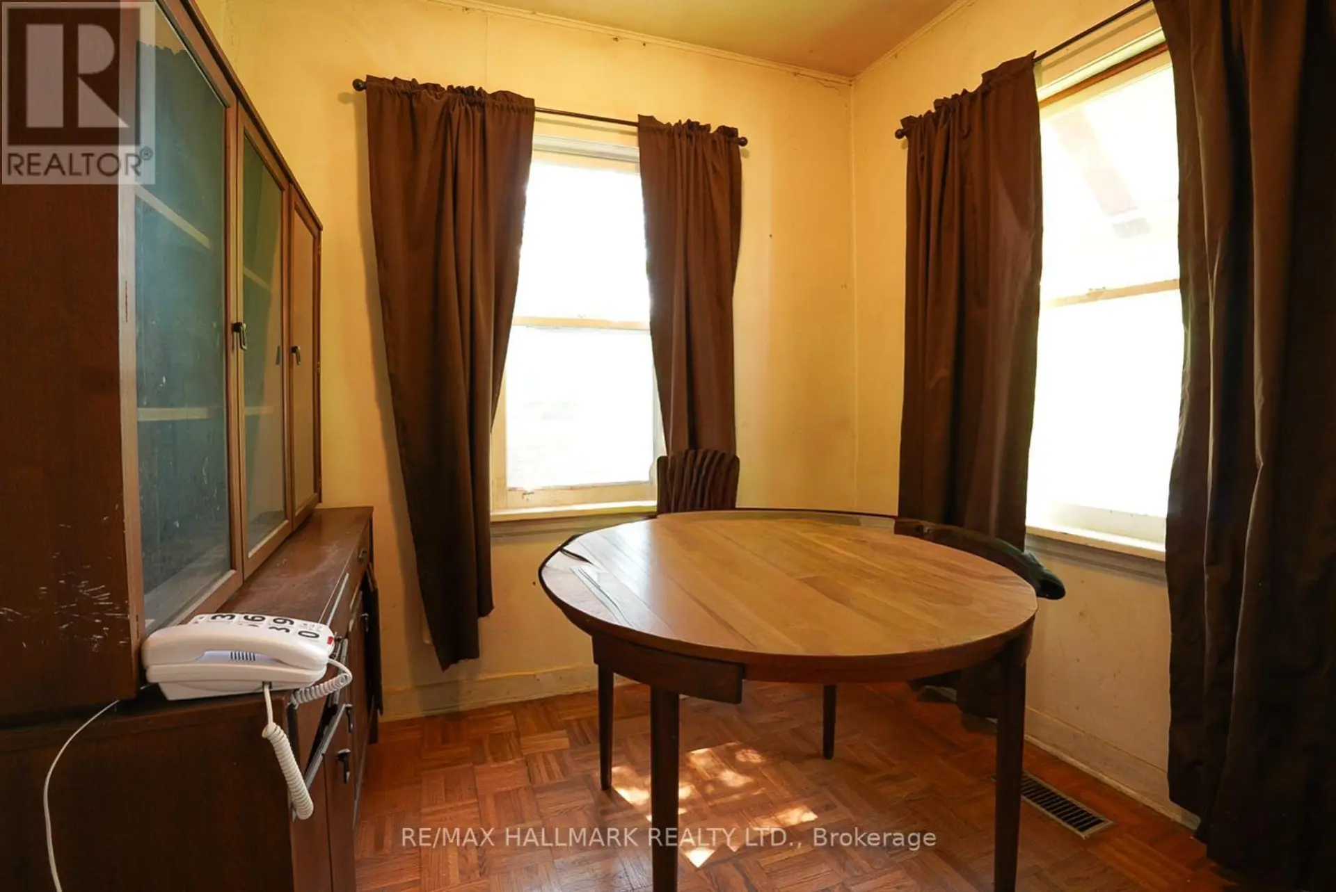 63 HIGHVIEW AVENUE - Image 4