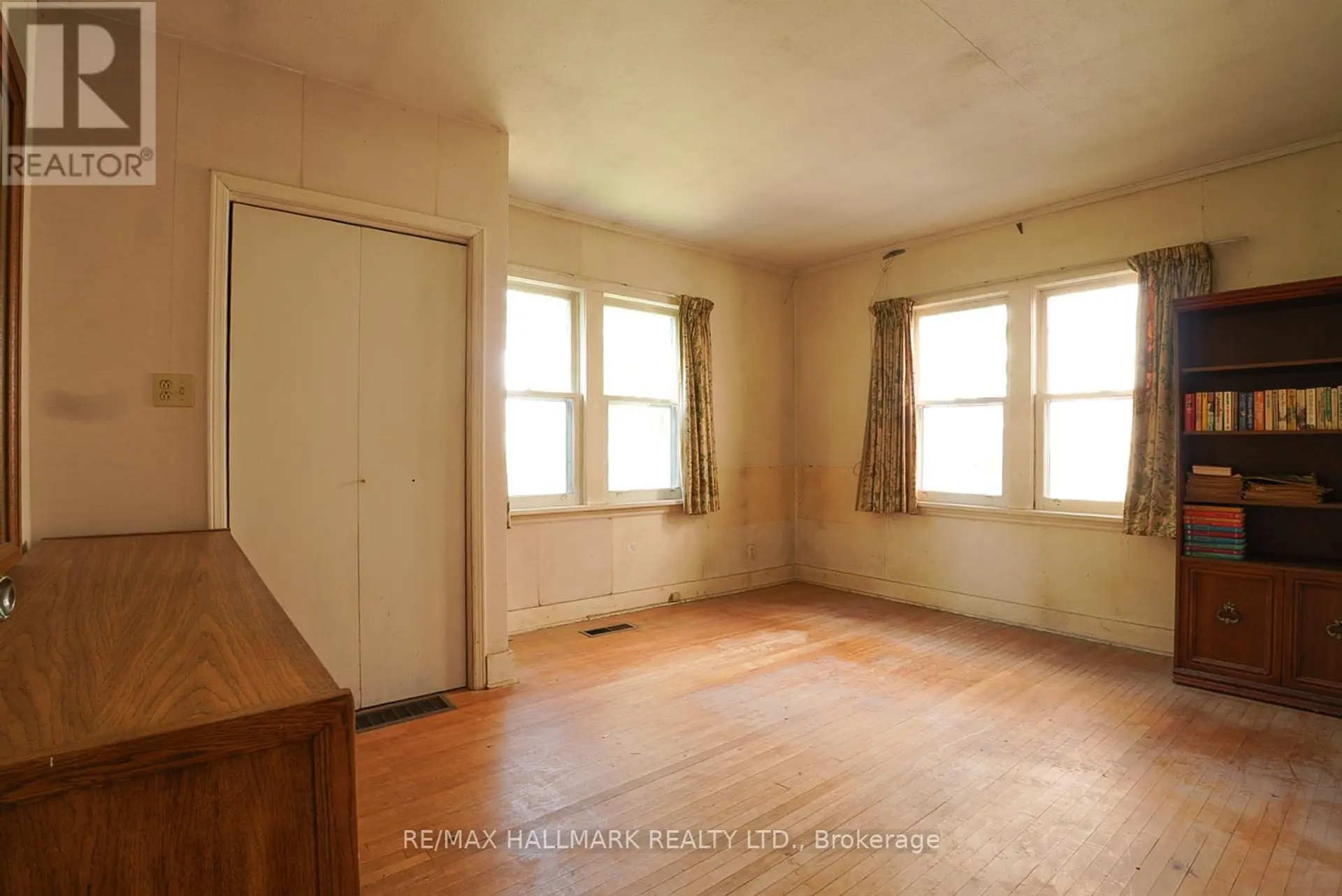 63 HIGHVIEW AVENUE - Image 5