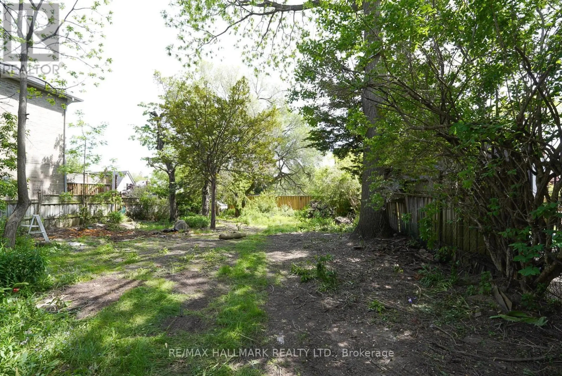 63 HIGHVIEW AVENUE - Image 13