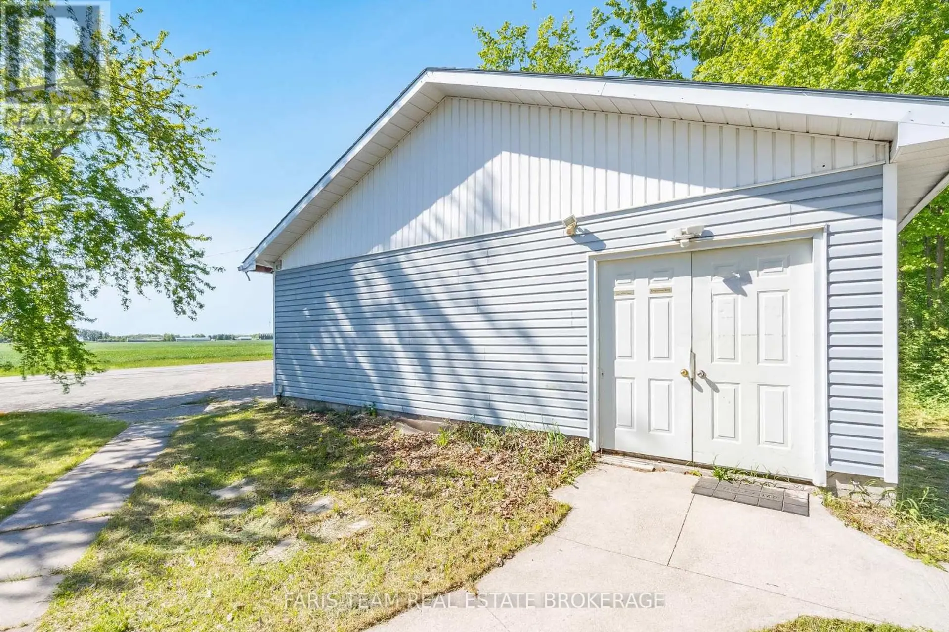 1008 RAINBOW VALLEY ROAD W - Image 14