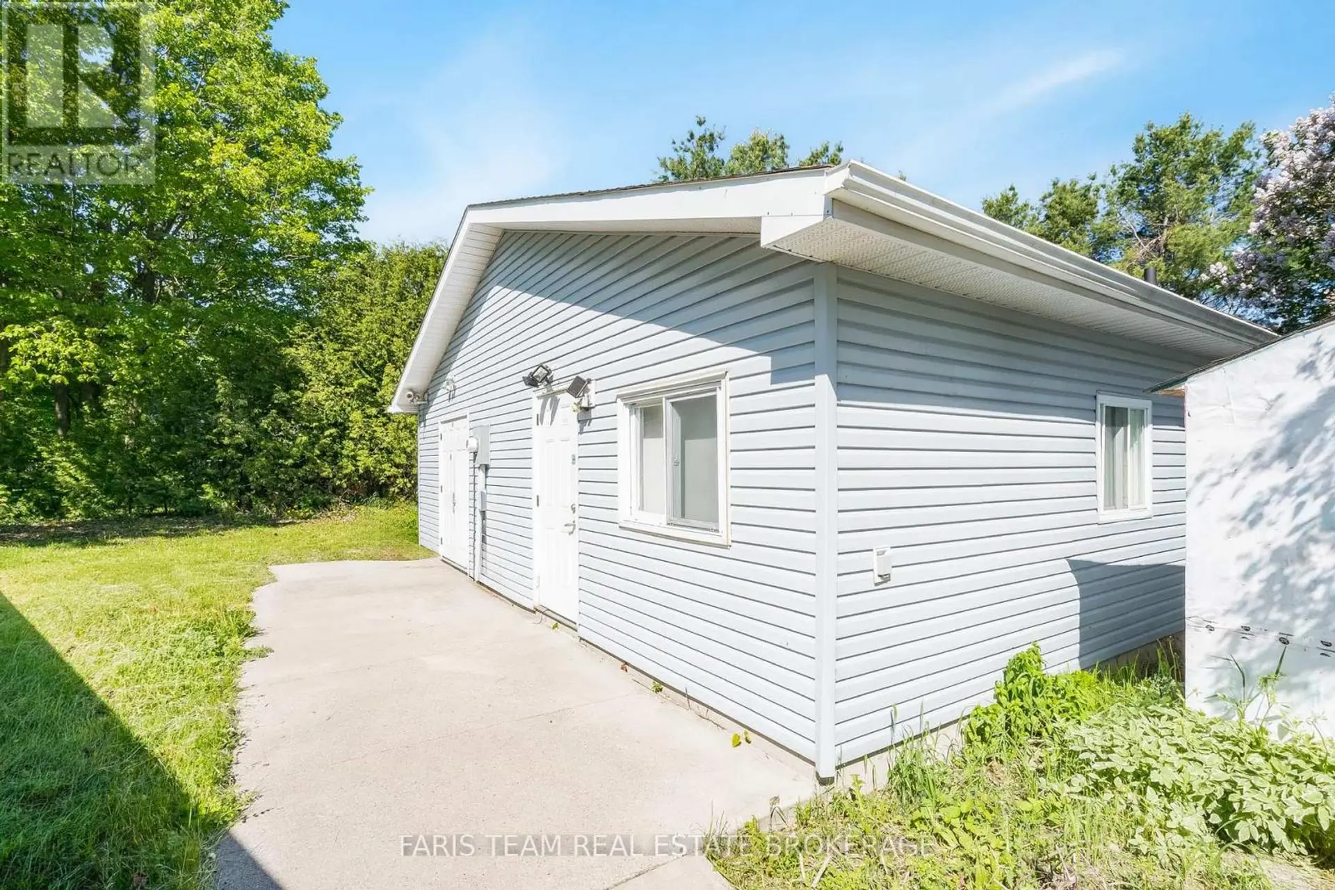 1008 RAINBOW VALLEY ROAD W - Image 15
