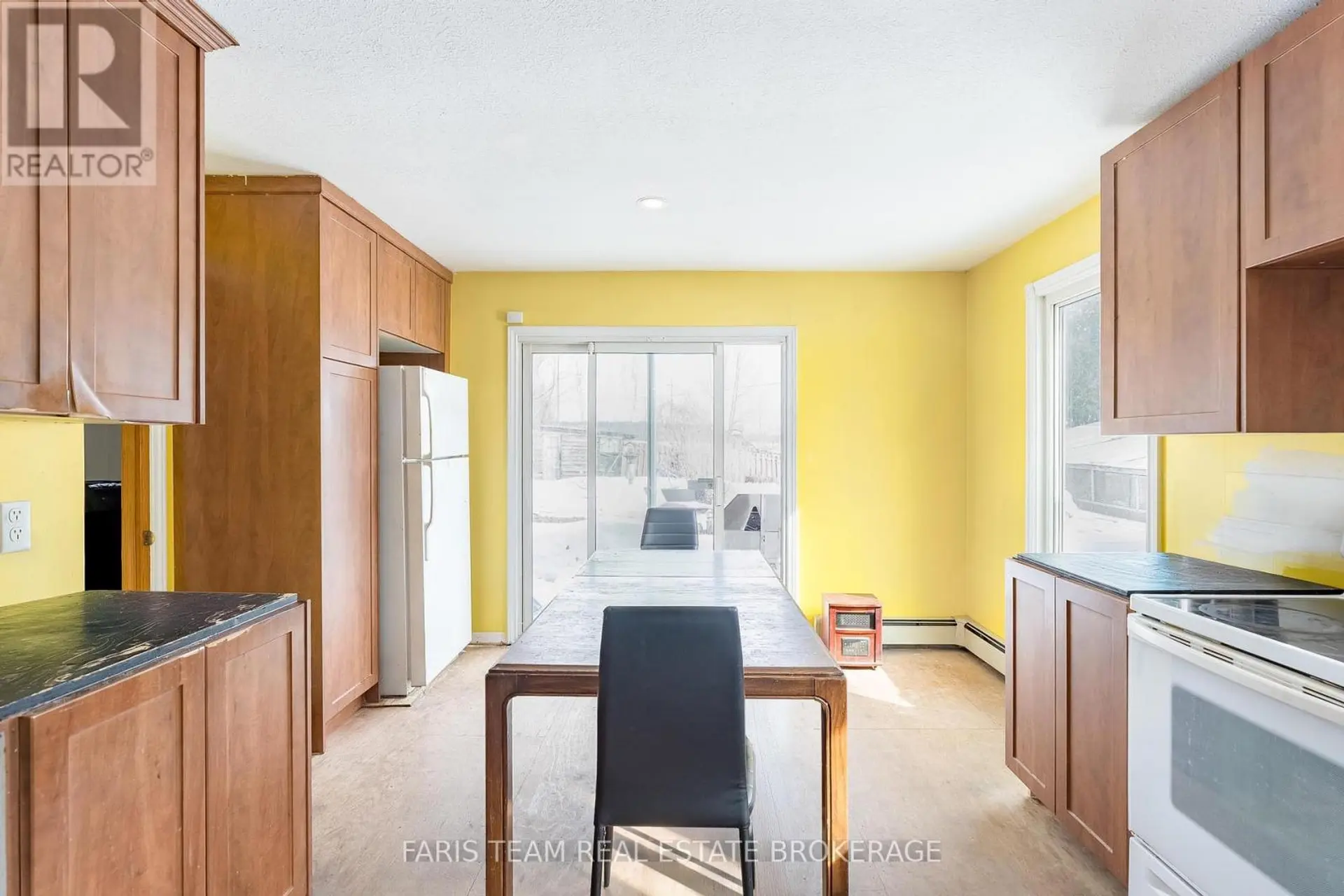 1008 RAINBOW VALLEY ROAD W - Image 6