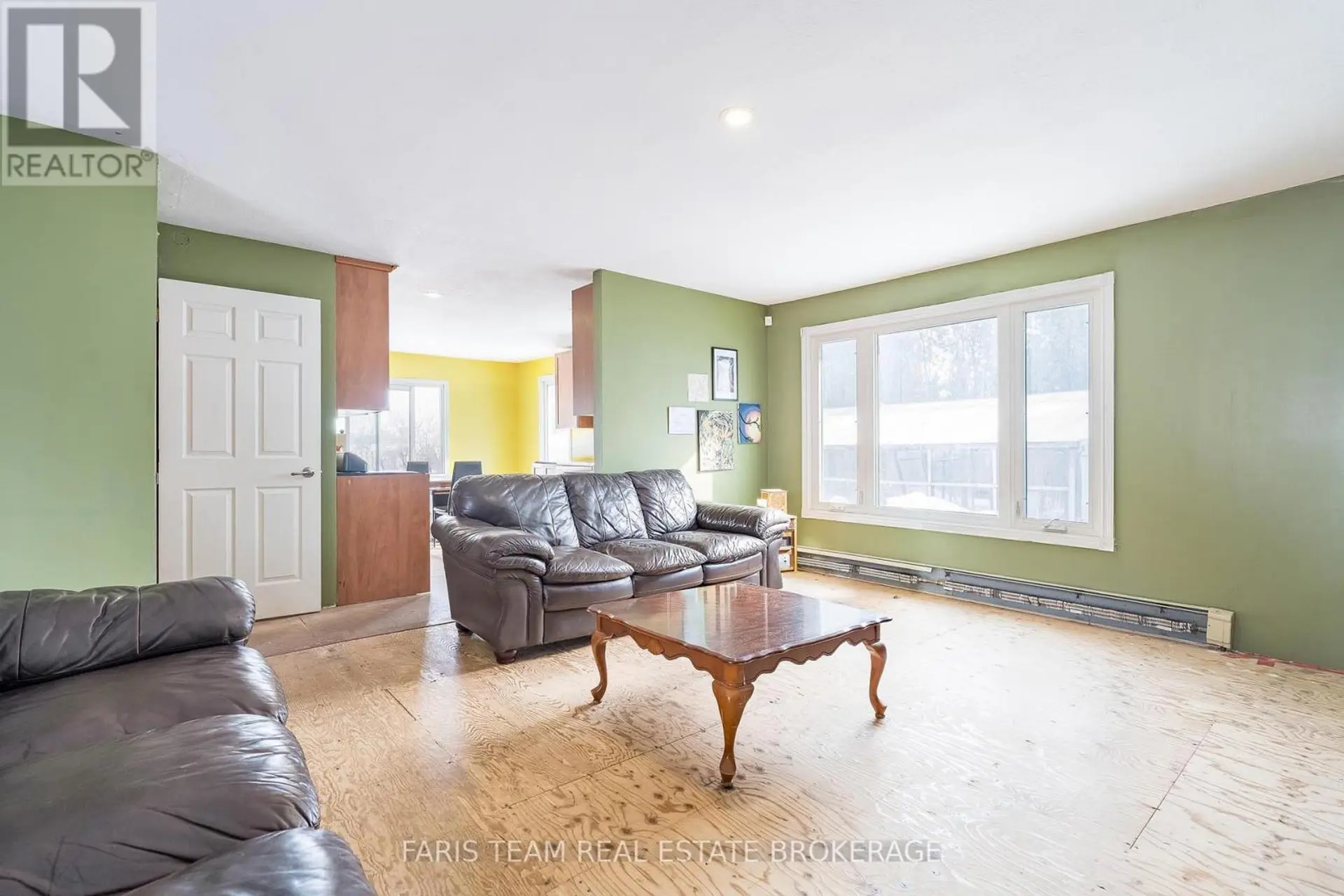 1008 RAINBOW VALLEY ROAD W - Image 7