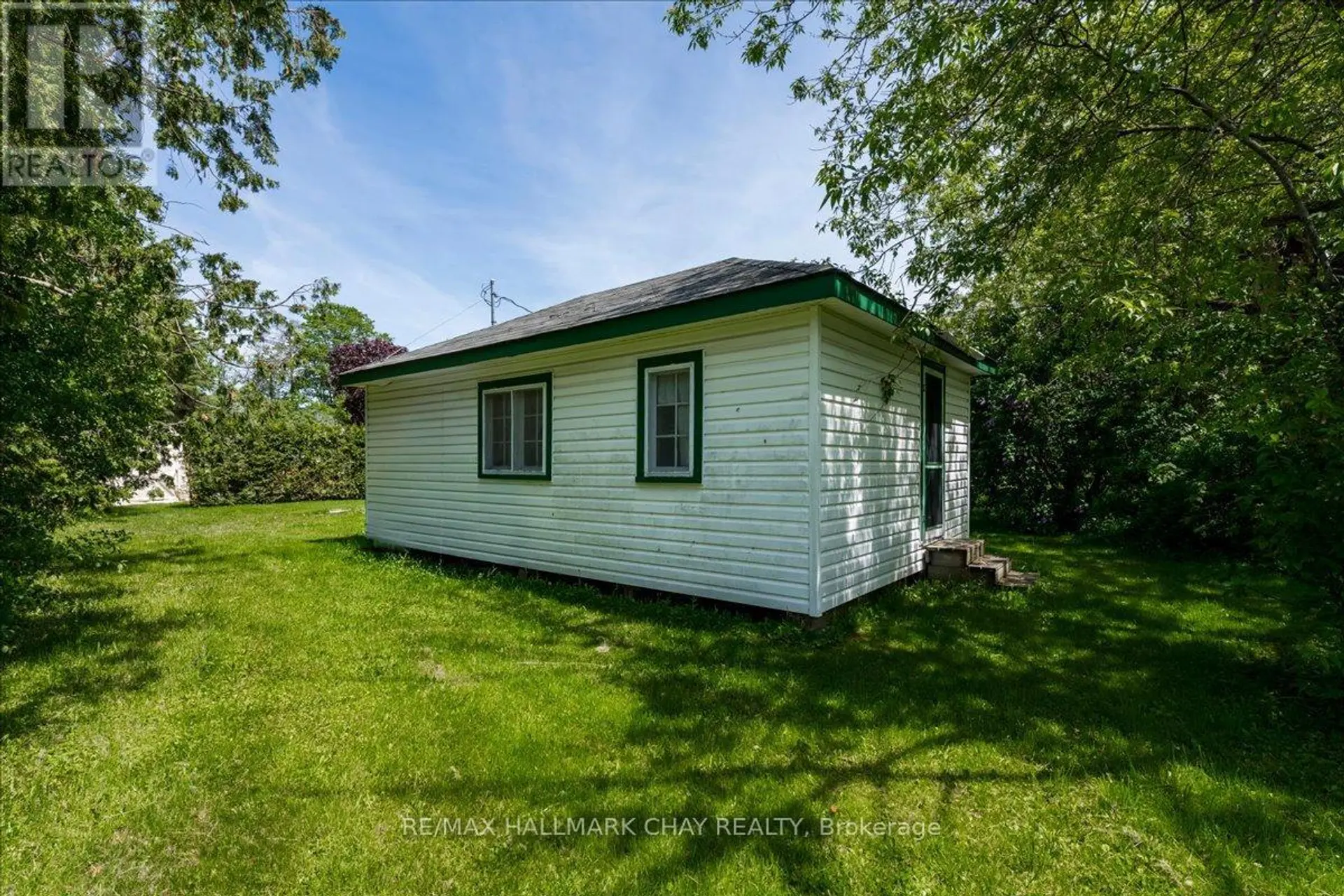 1056 EWART STREET - Image 11