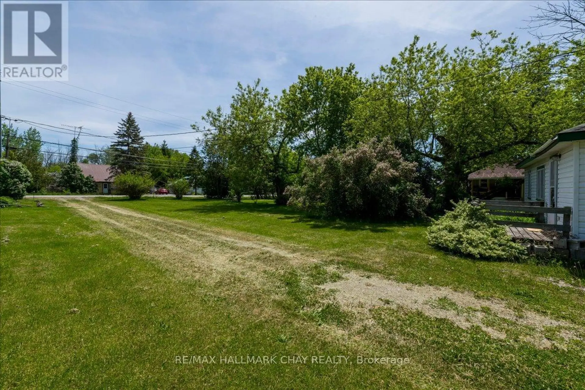 1056 EWART STREET - Image 13