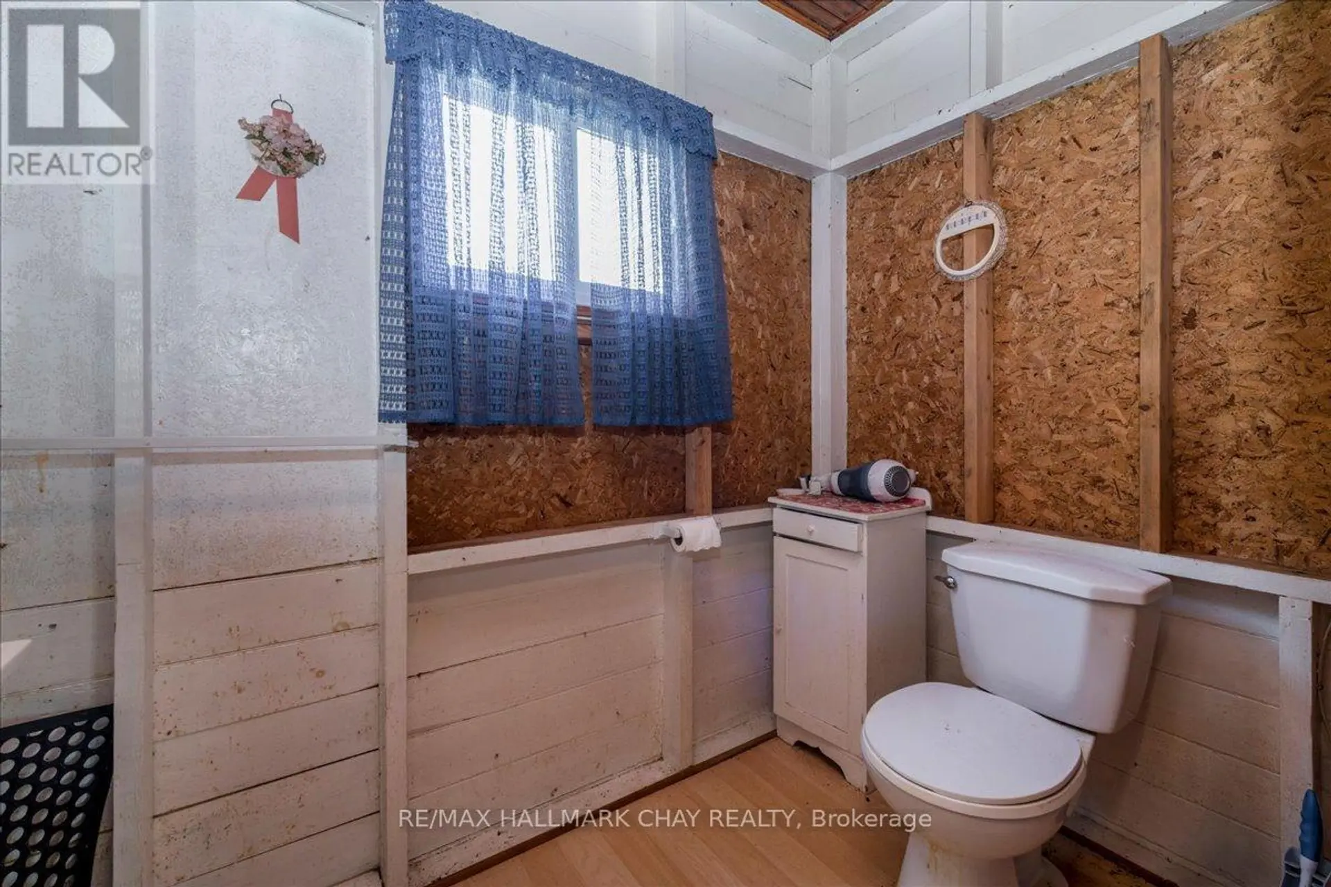 1056 EWART STREET - Image 9