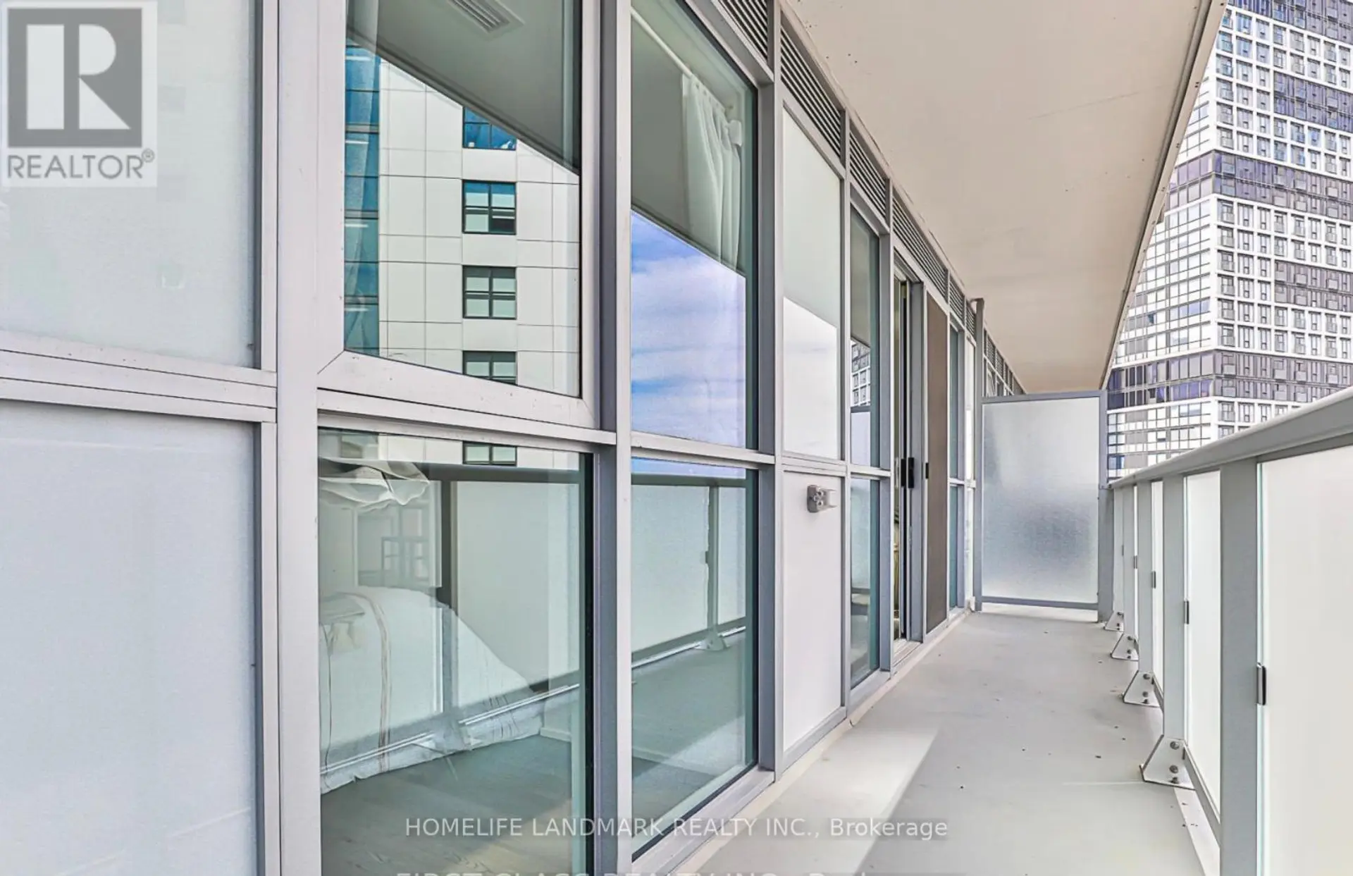#2303 77 MUTUAL STREET - Image 10