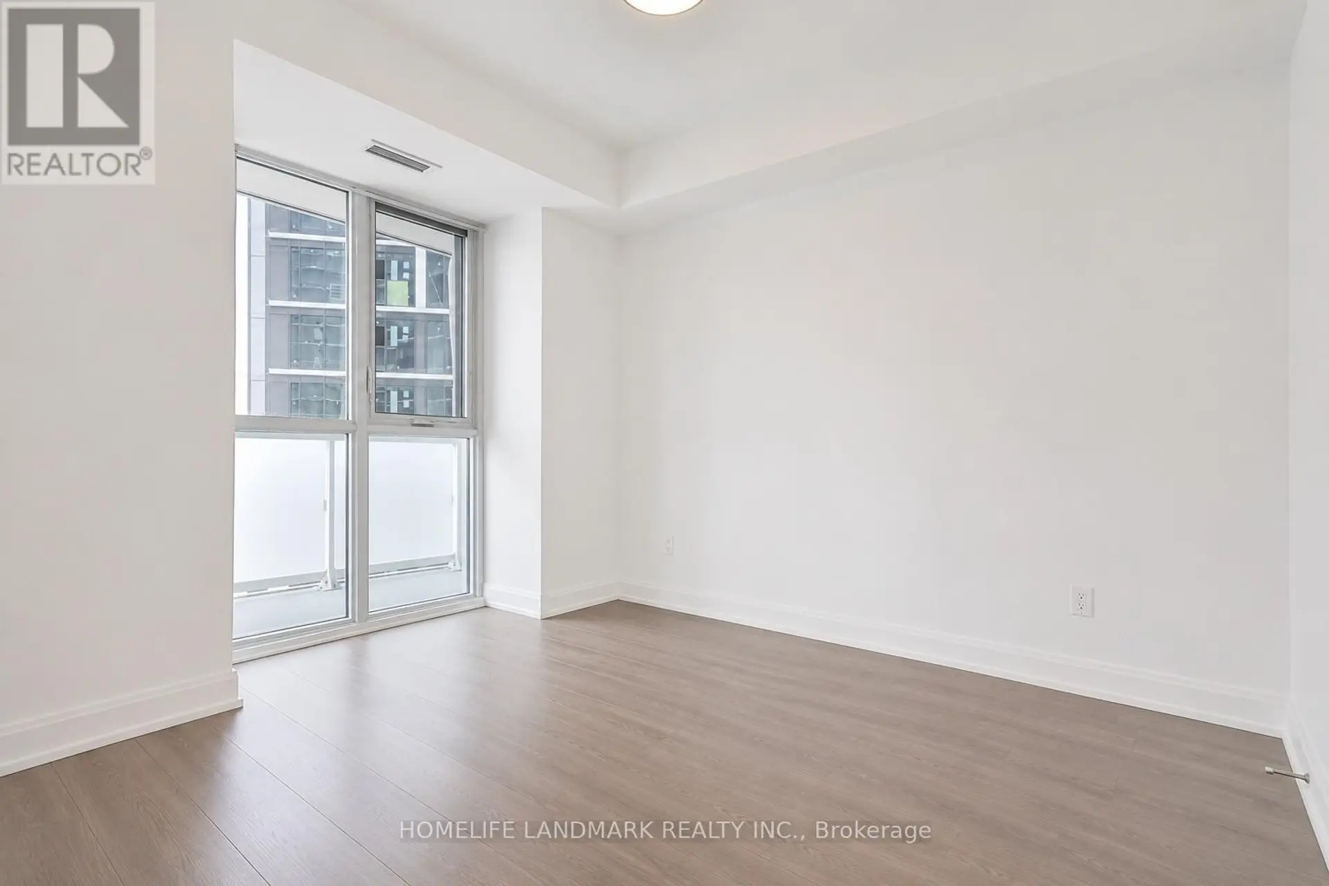 #2303 77 MUTUAL STREET - Image 6