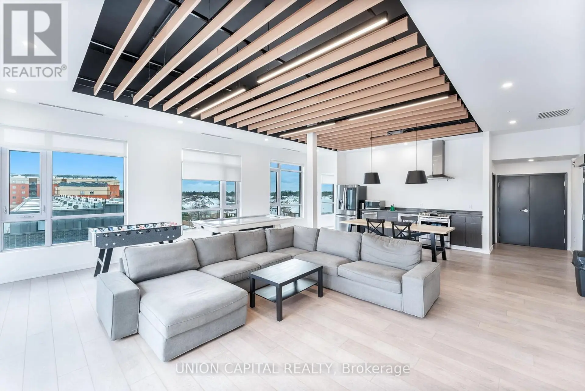 #201 1800 SIMCOE STREET - Image 11