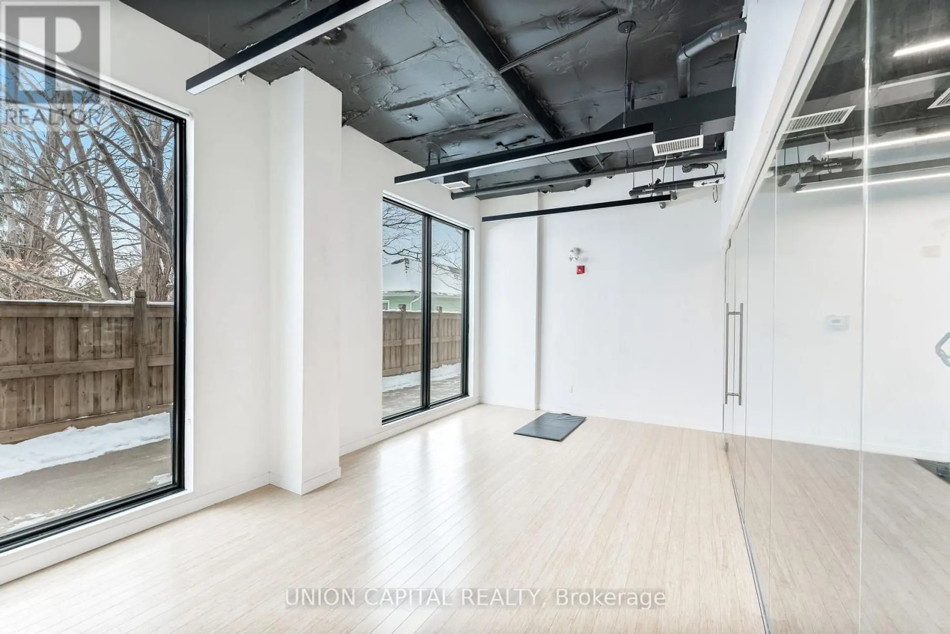#201 1800 SIMCOE STREET - Image 13