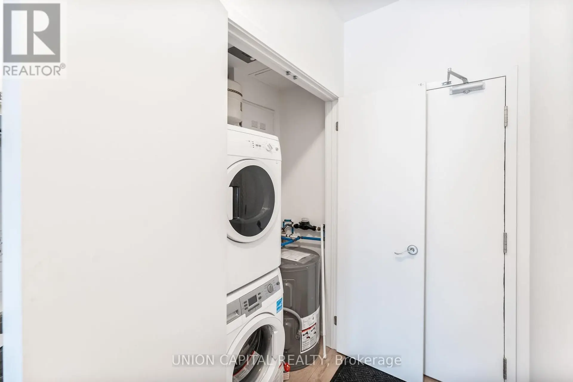 #201 1800 SIMCOE STREET - Image 8