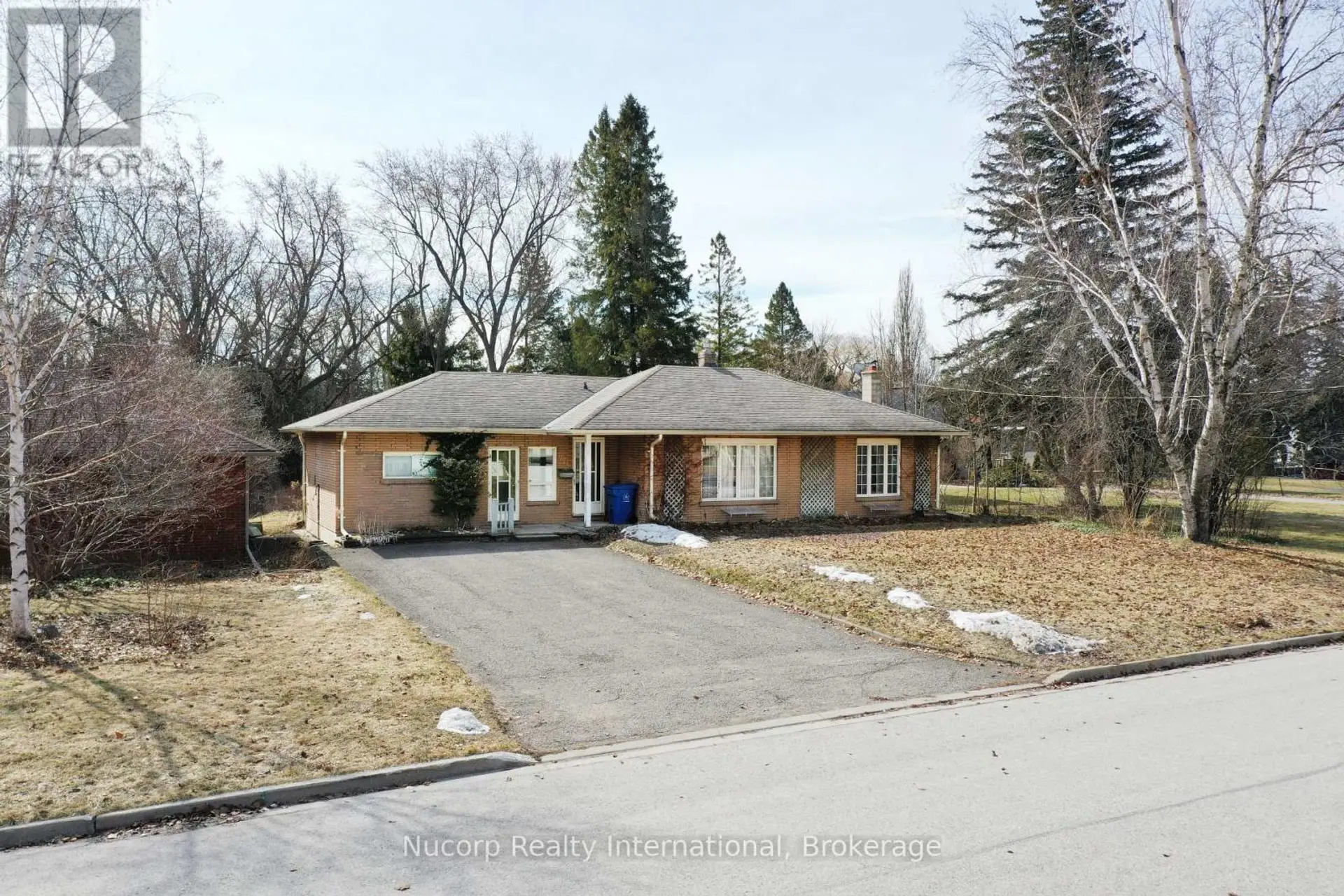 774 SUTHERLAND AVENUE - Image 2