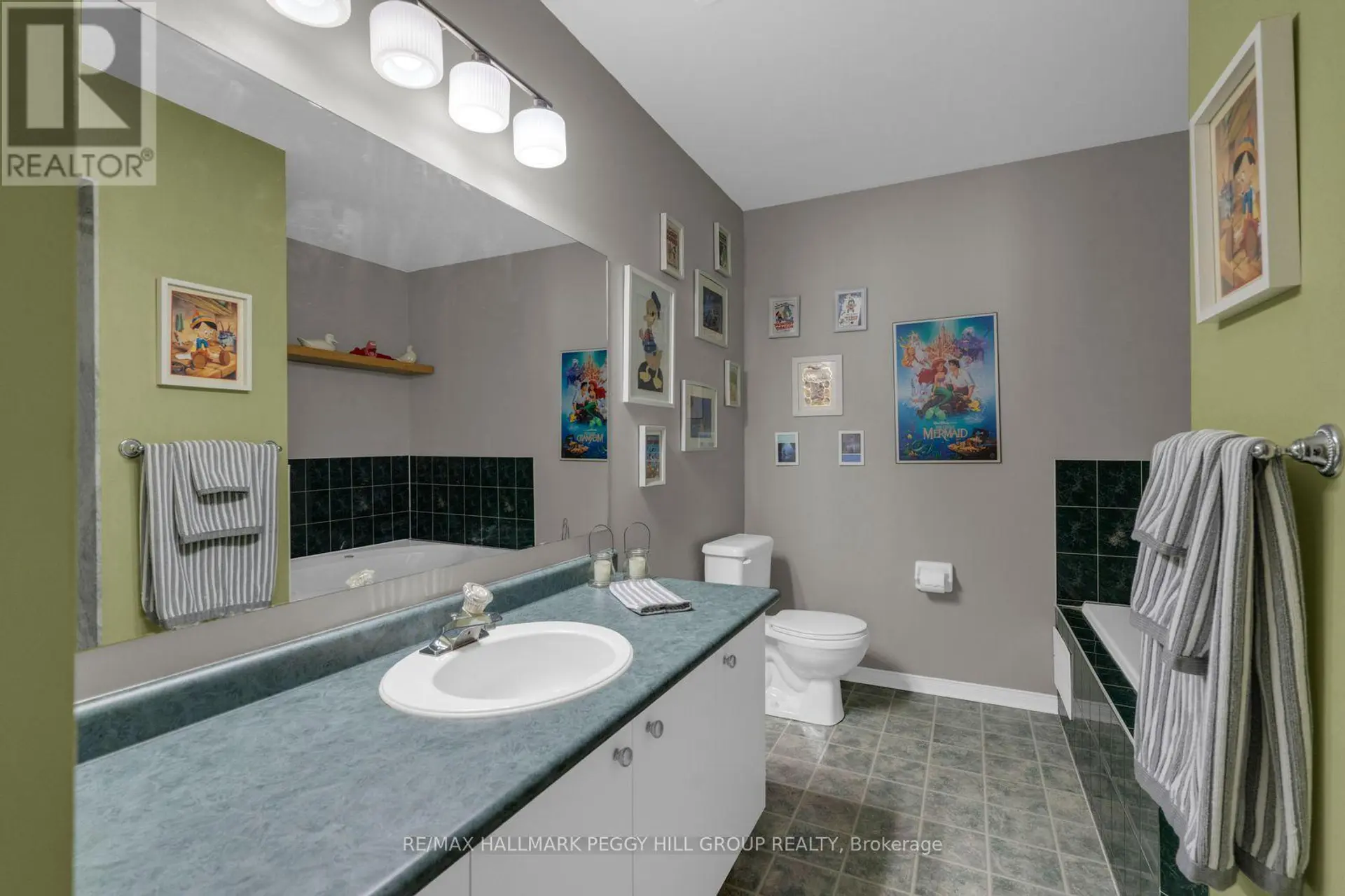 101 DOWNING CRESCENT - Image 10