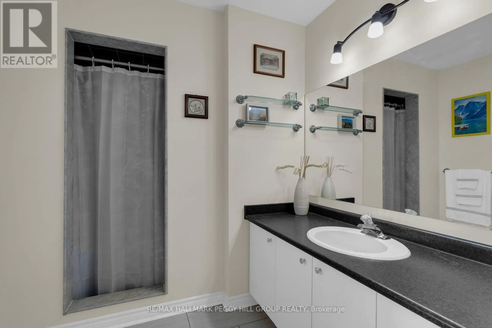 101 DOWNING CRESCENT - Image 7