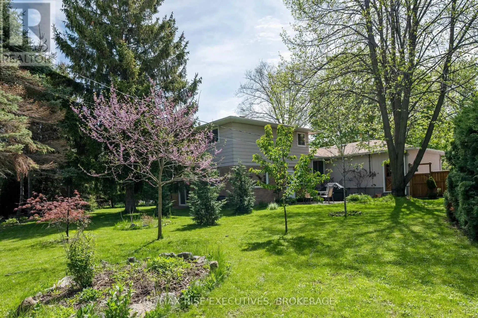 707 LAIDLAW CRESCENT - Image 5
