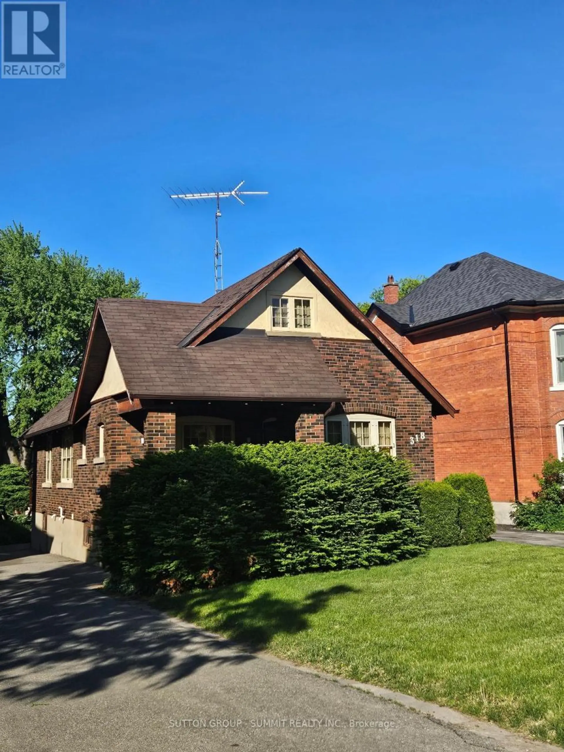 318 QUEEN STREET S - Image 3
