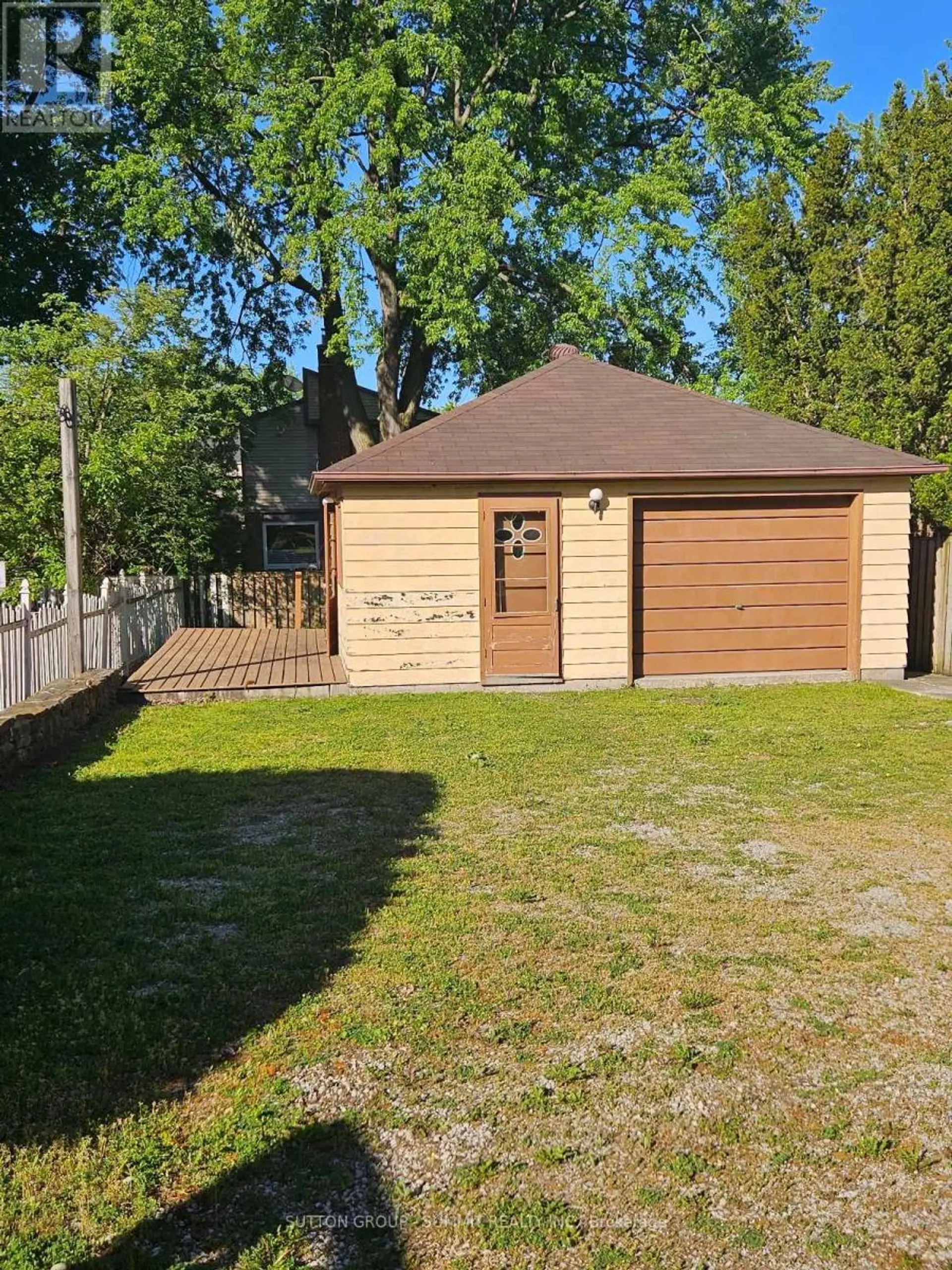318 QUEEN STREET S - Image 5