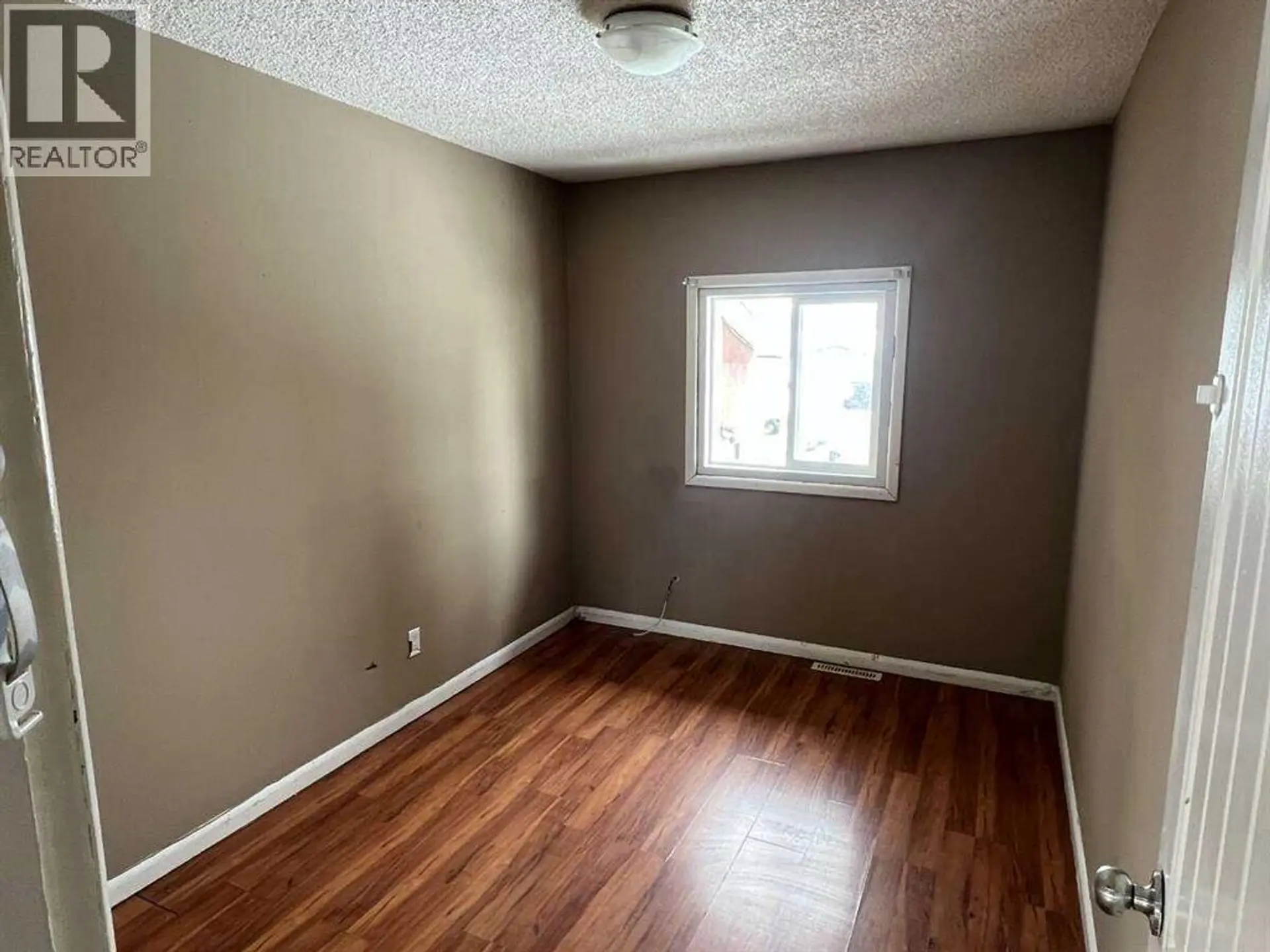 1824 41 Street SE - Image 9