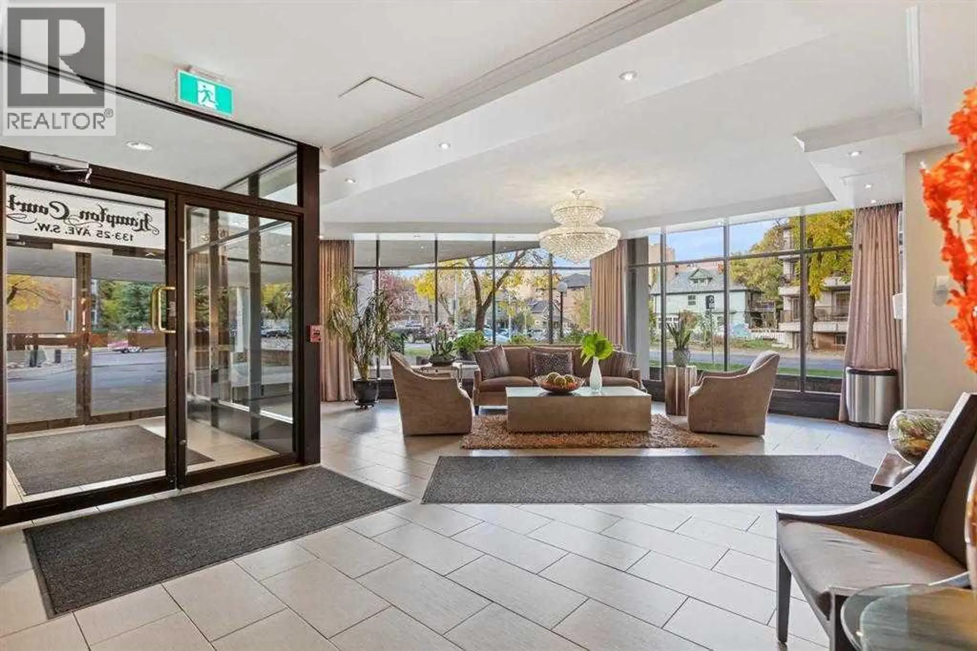 #6E 133 25 Avenue SW - Image 2