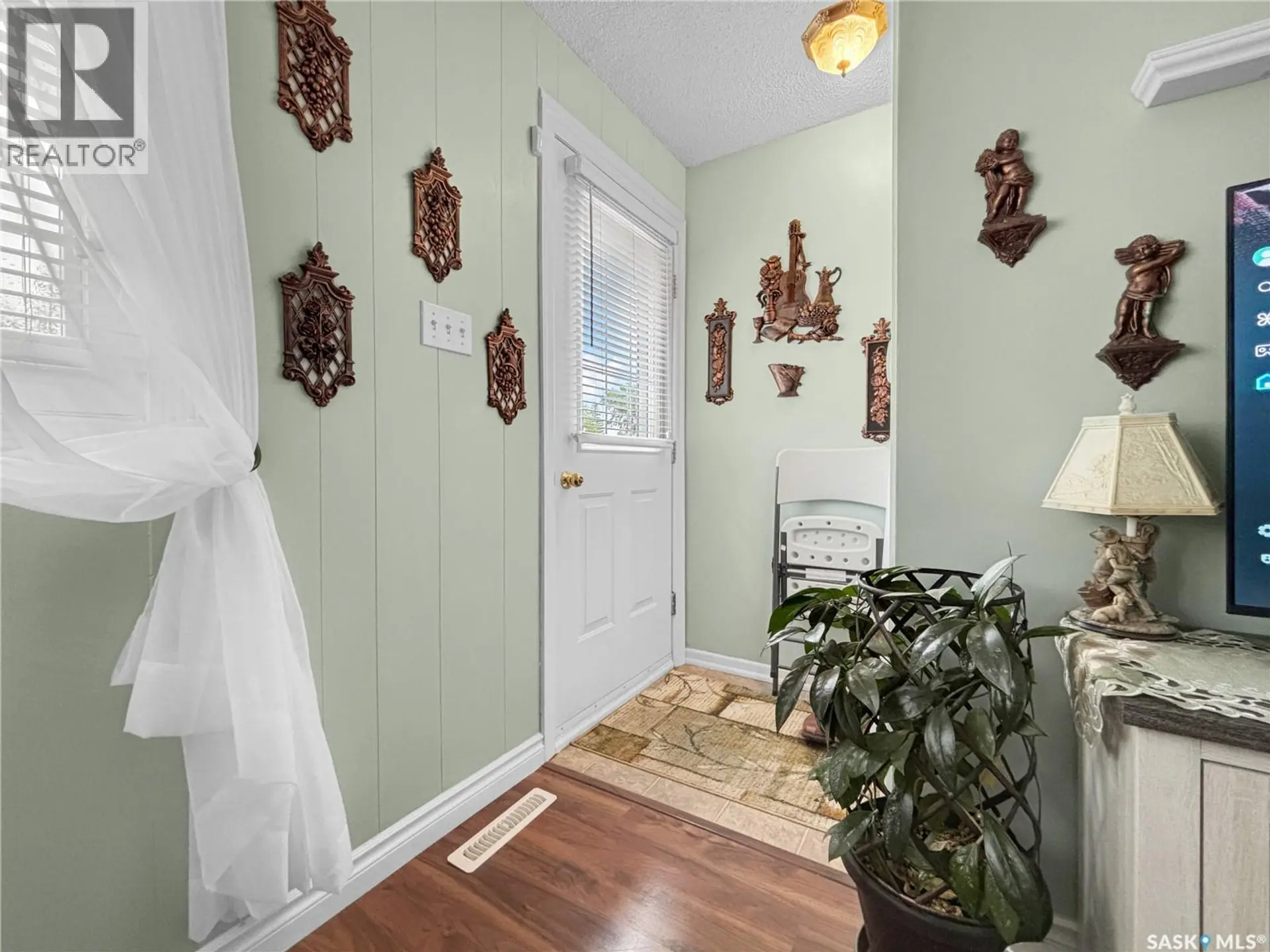 714 S AVENUE N - Image 2
