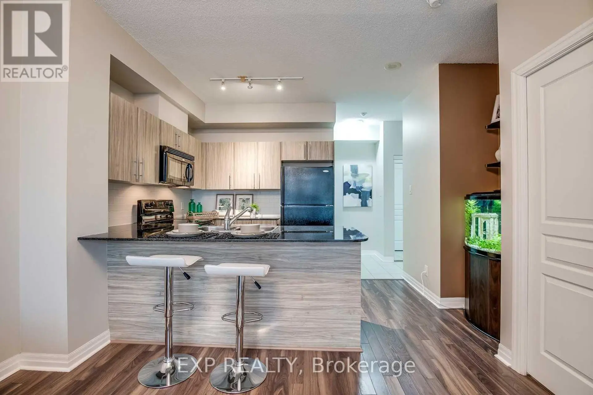 #1701 3515 KARIYA DRIVE - Image 6