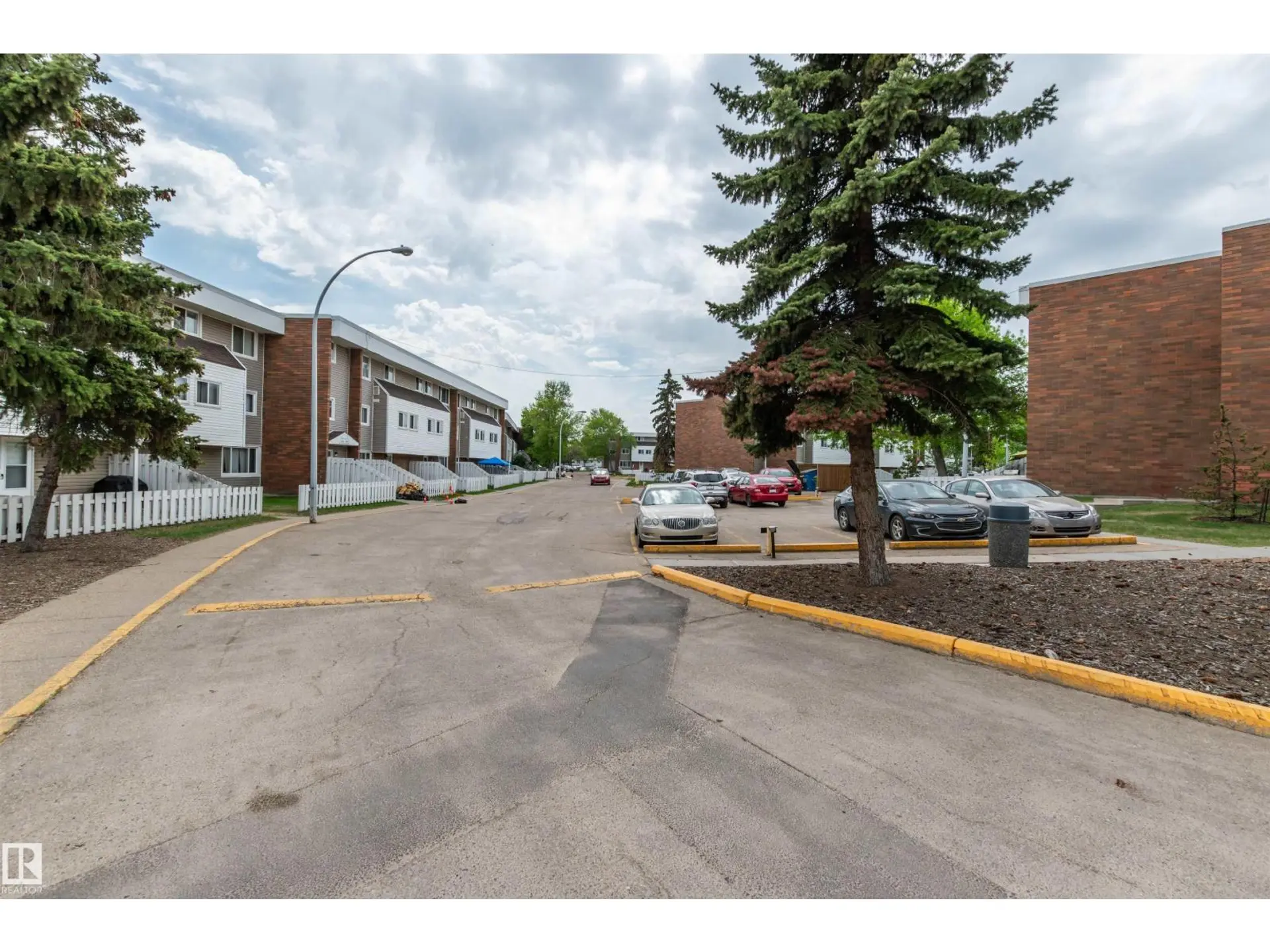 #408 2908 116A AV NW - Image 12