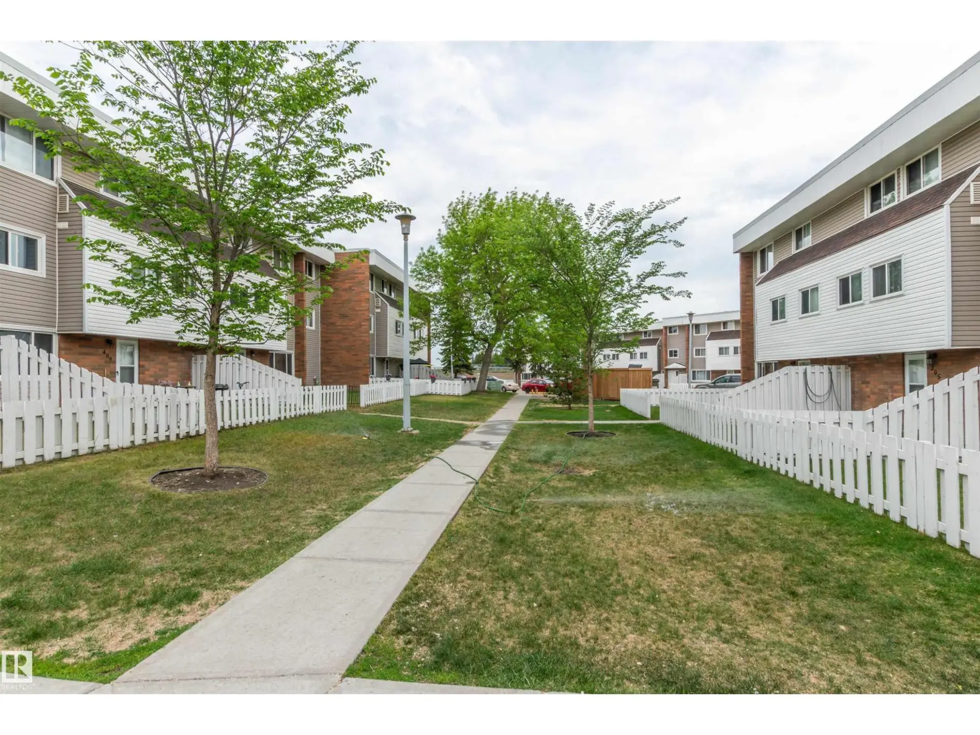 #408 2908 116A AV NW - Image 5