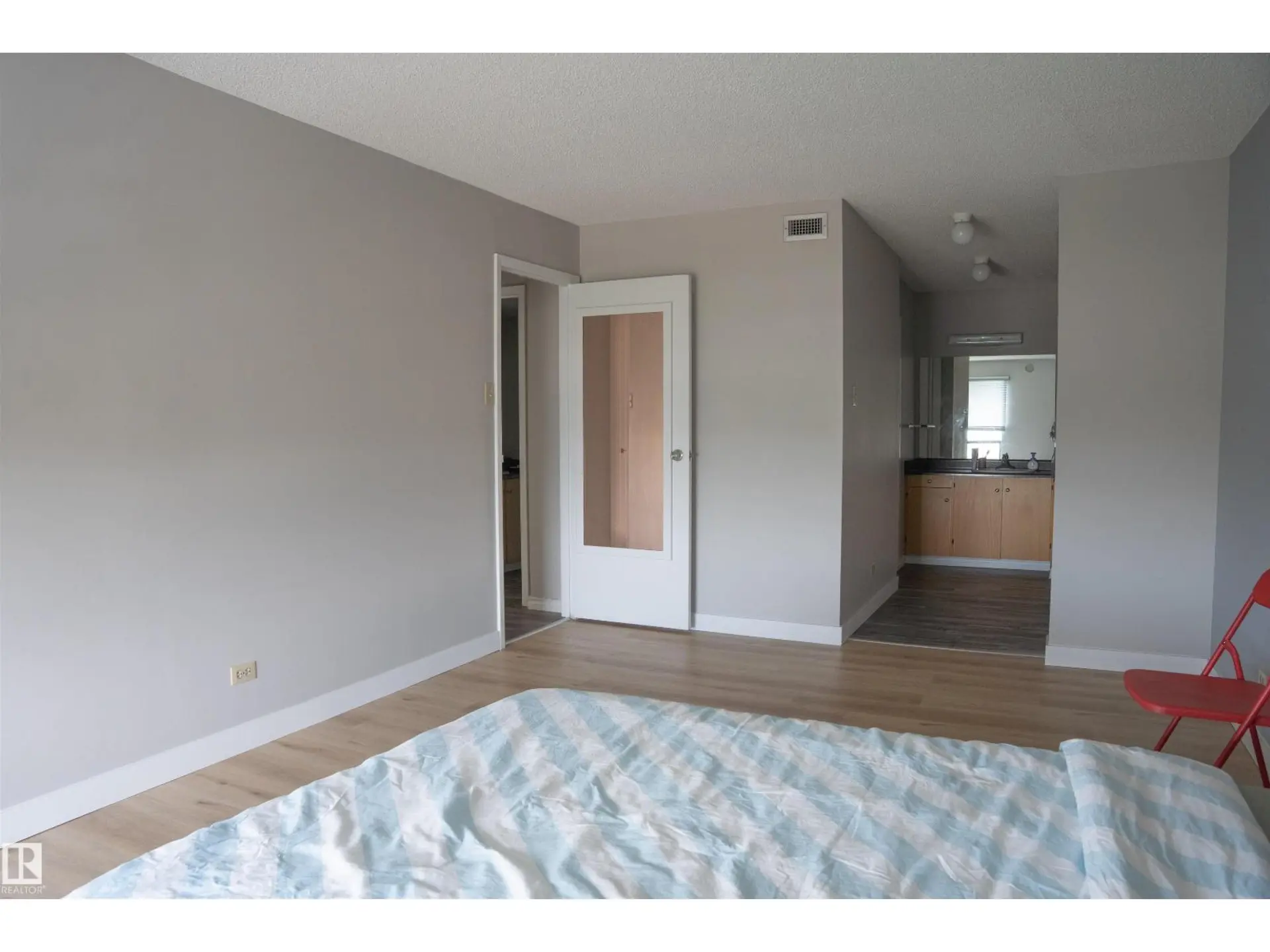 #1703 11027 87 AV N NW - Image 12
