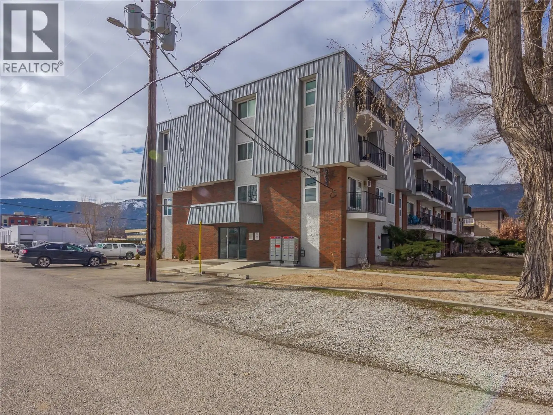 #301 922 Dynes Avenue - Image 13