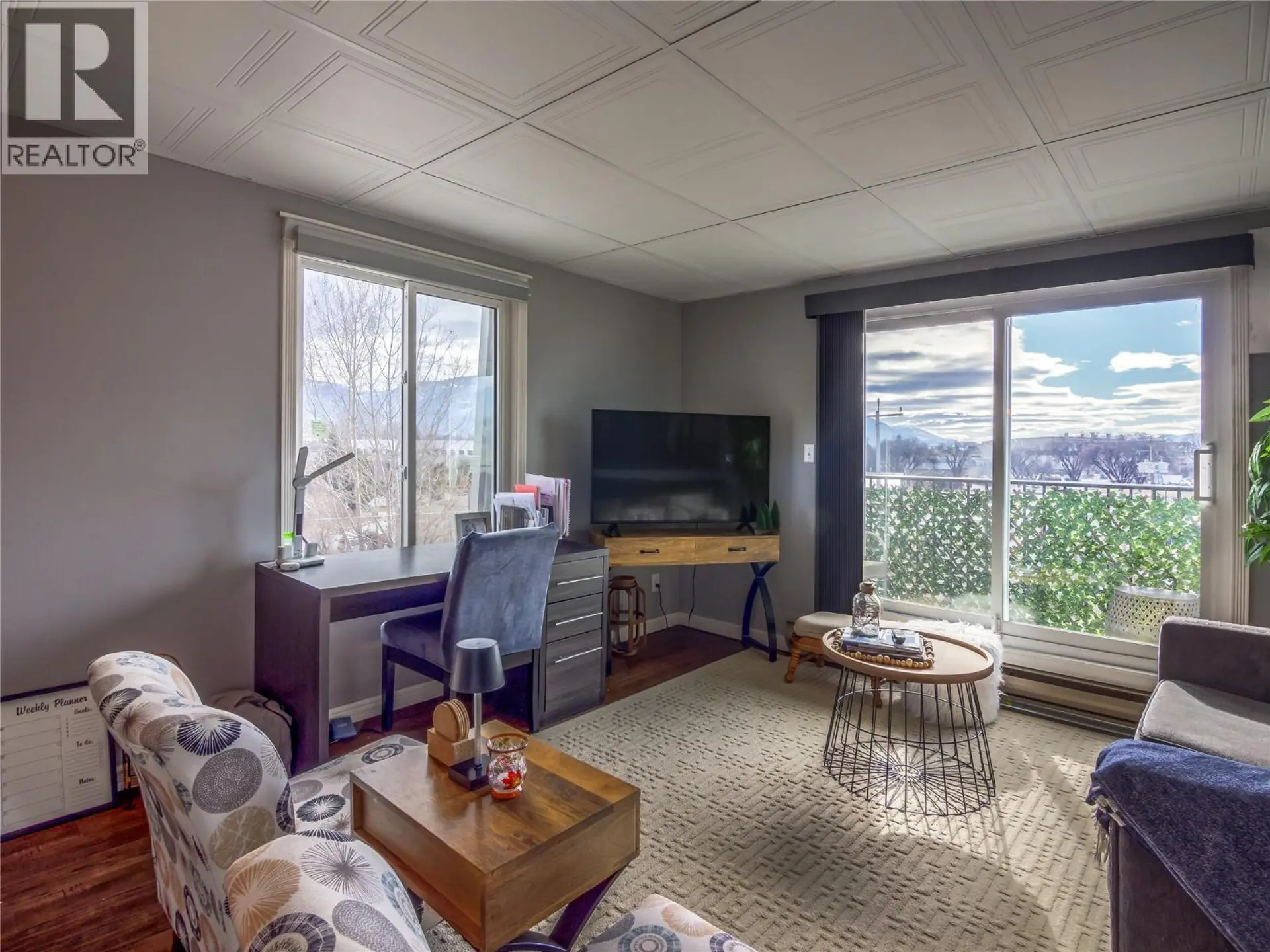 #301 922 Dynes Avenue - Image 1