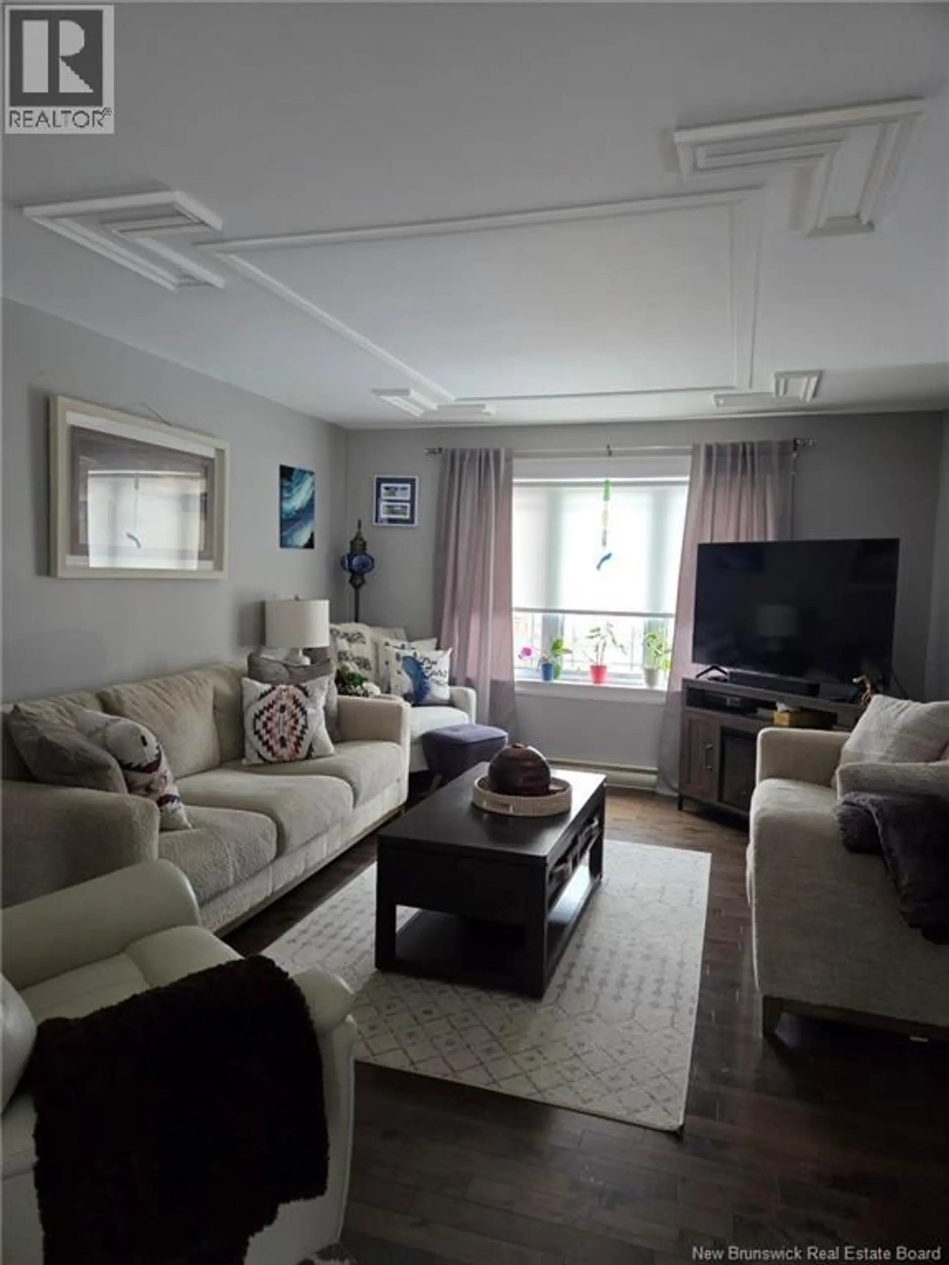 210 Lorette - Image 15