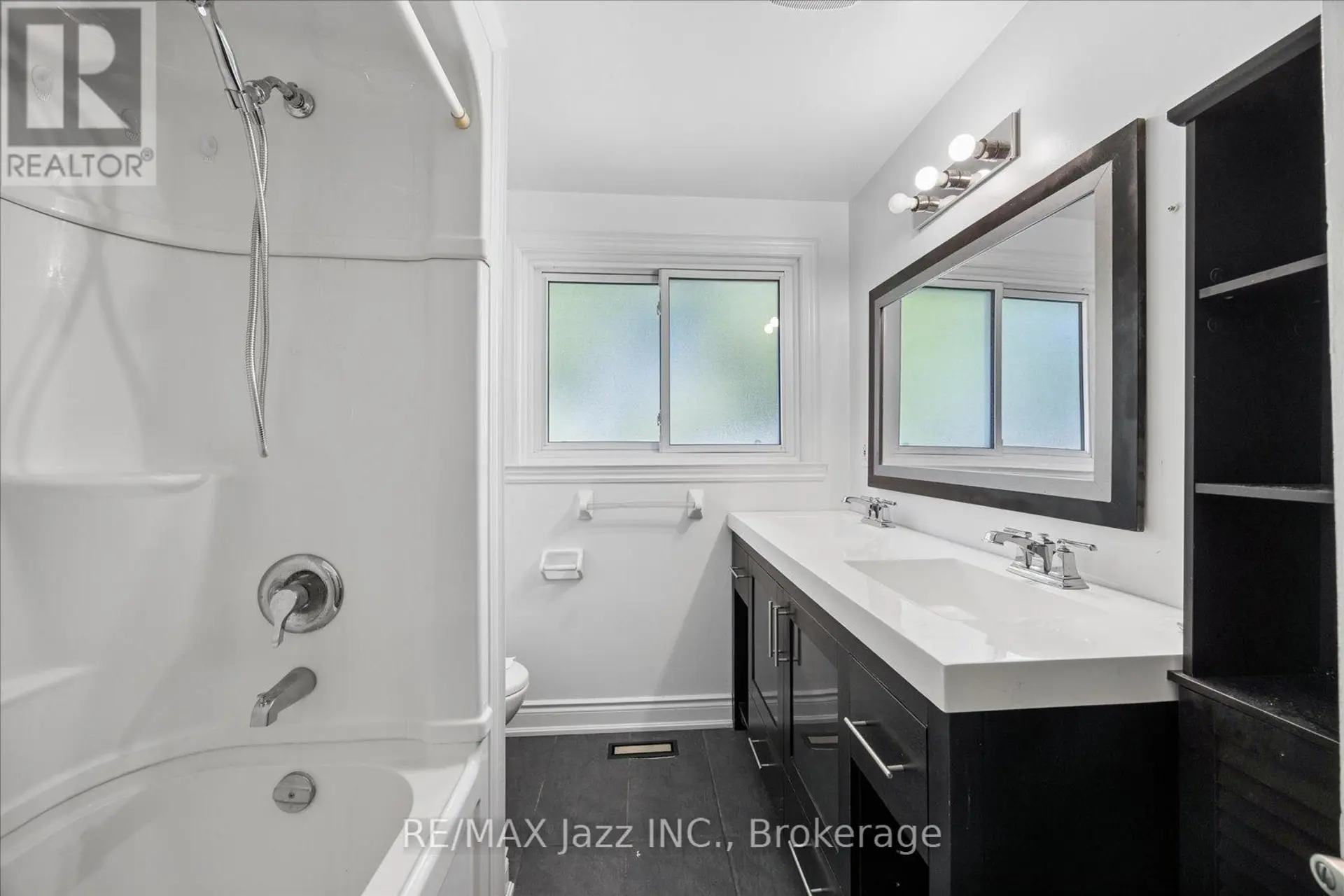 243 ACADIA DRIVE - Image 9