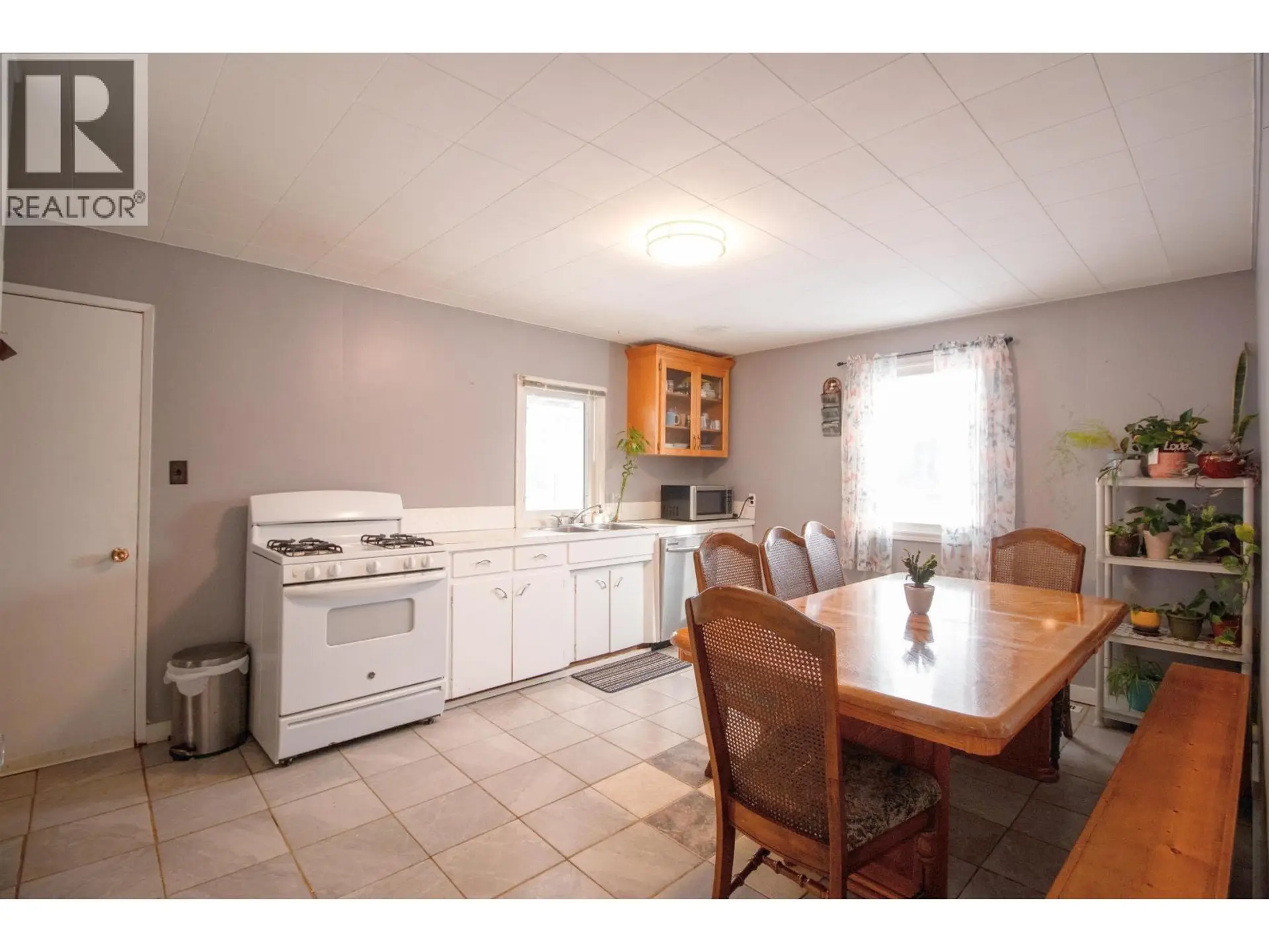 10220 96 AVENUE - Image 3