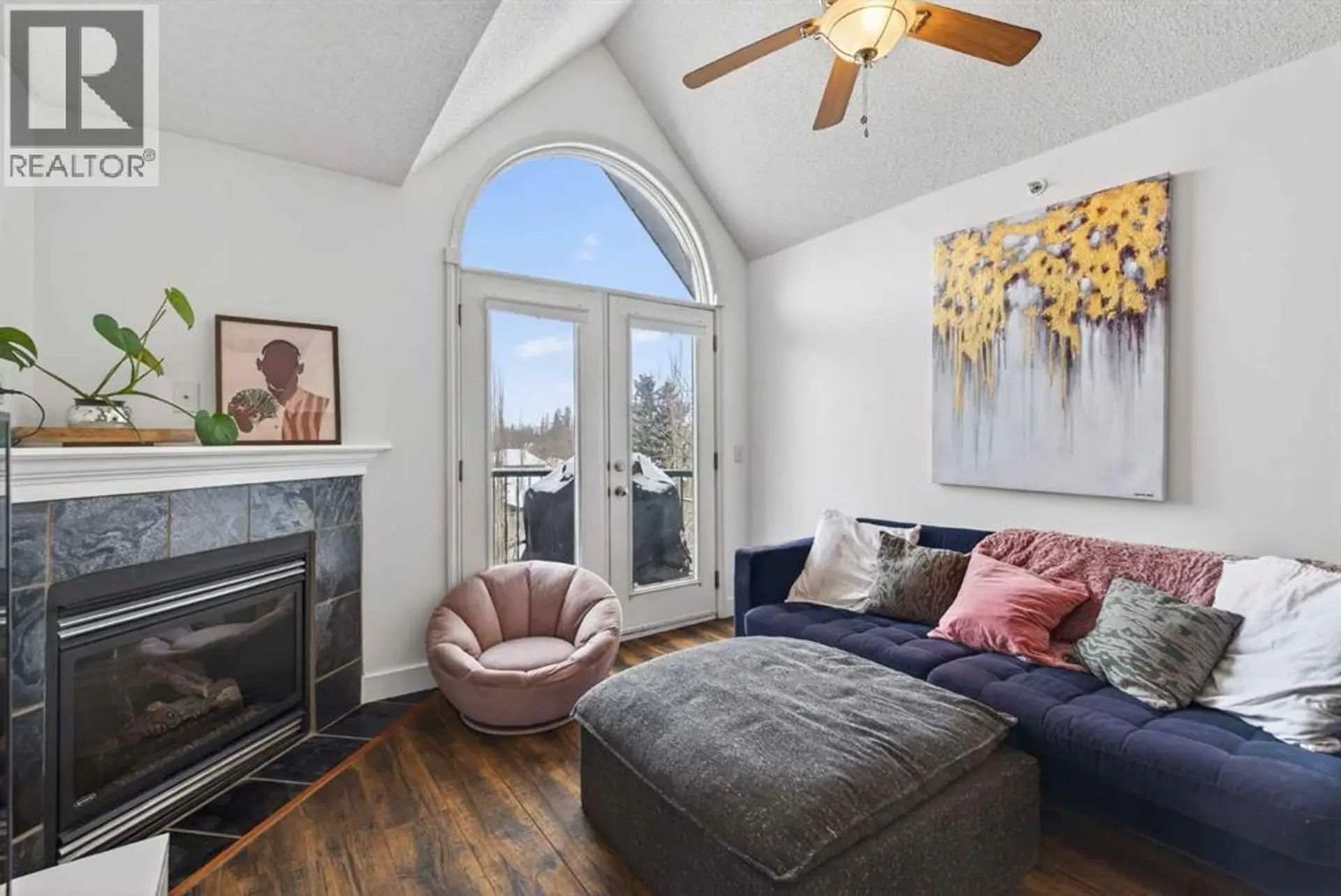 #401 735 56 Avenue SW - Image 1