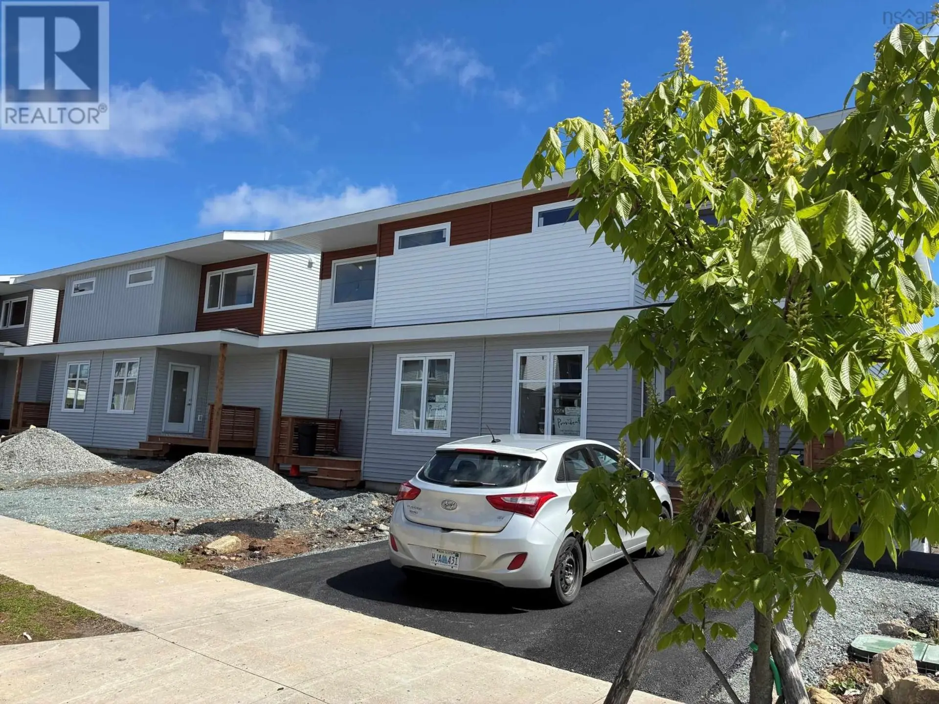 34 Berm Street - Image 1